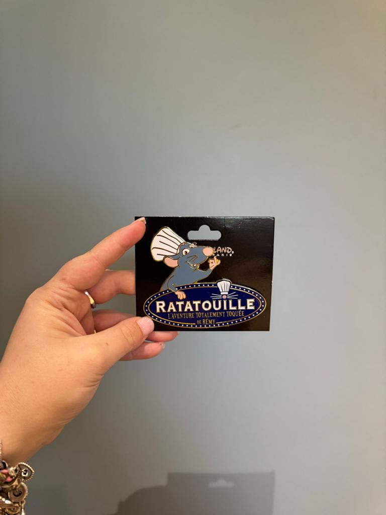 Disney Ratatouille Remy Pin - Disneyland Parijs, Verzamelen, Disney, Ophalen of Verzenden, Overige figuren, Nieuw, Overige typen