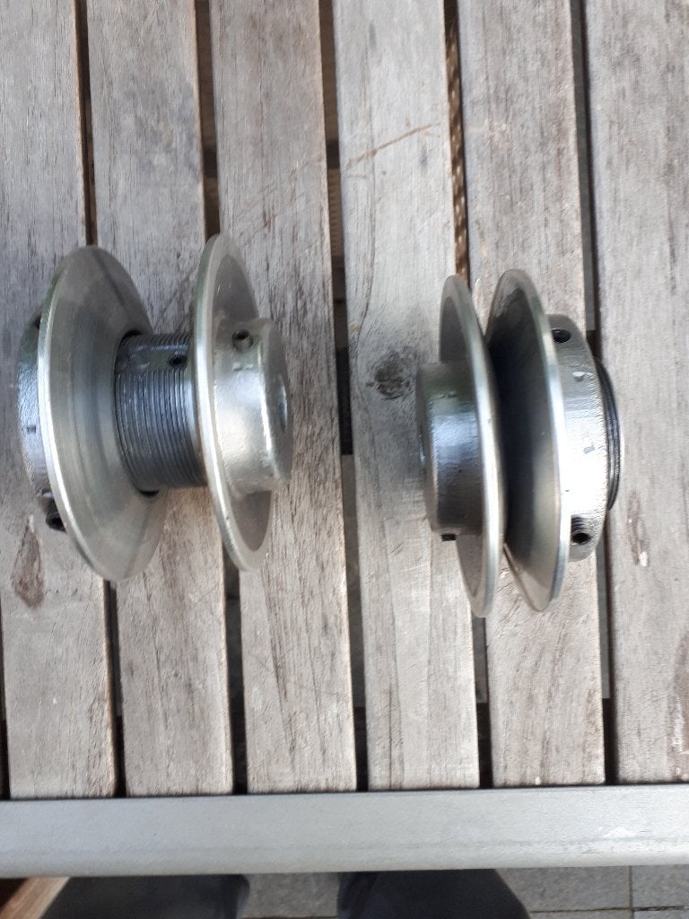 2 handmatig verstelbare aluminium poelies t.e.a.b., Ophalen, Zo goed als nieuw