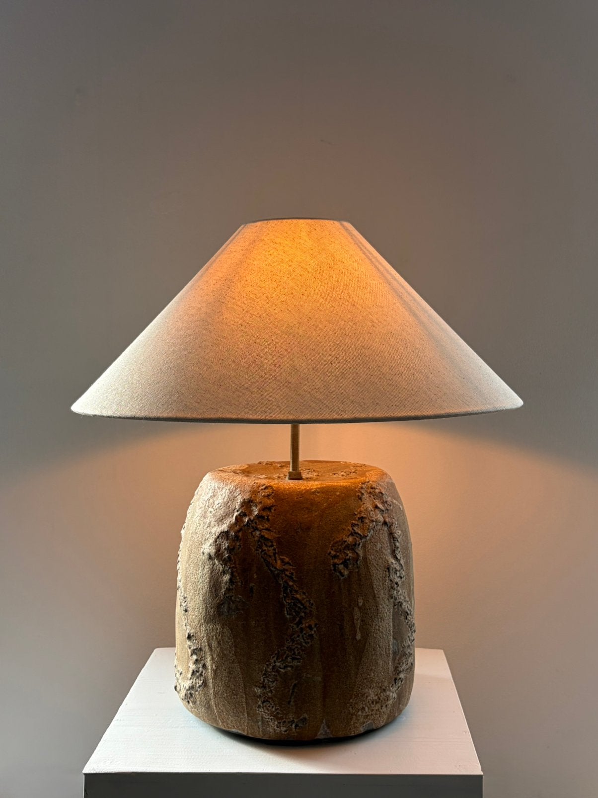 Grote vintage keramieken tafellamp, Beige, Vintage, Zo goed als nieuw, ÅTMØS