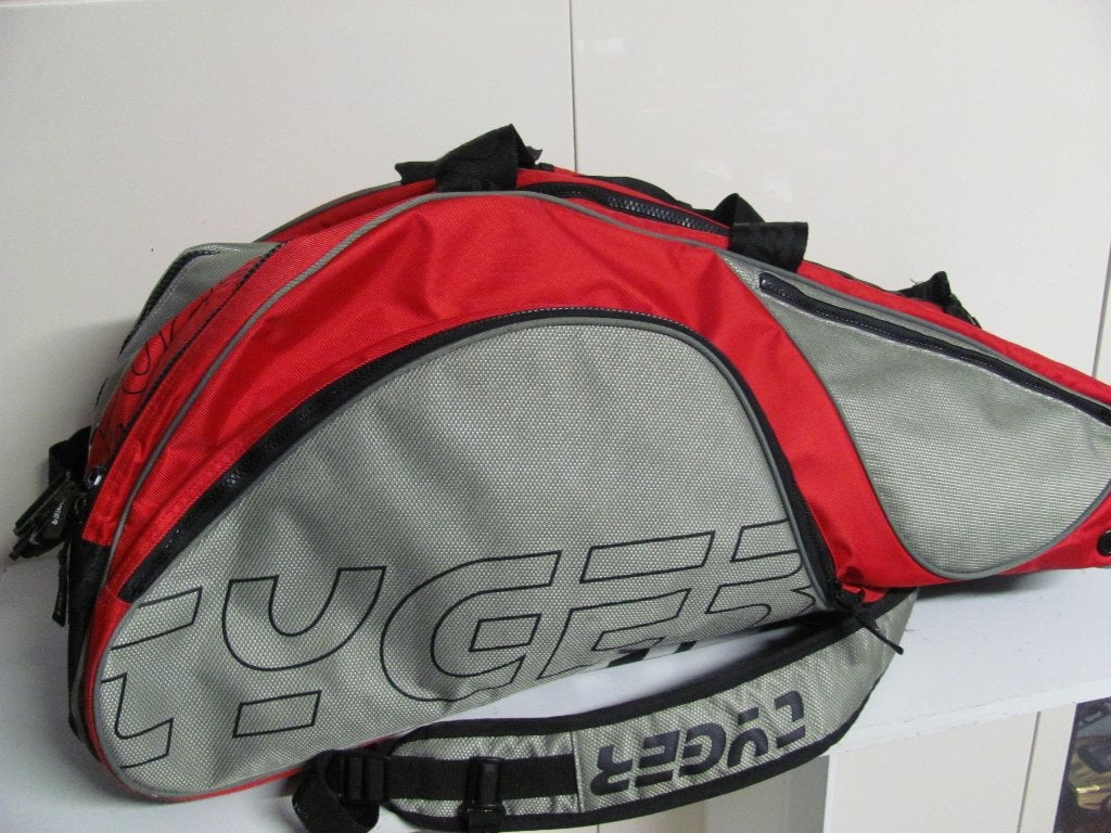 Tyger wedstrijdtas met schouderband 4 x aparte afsluitbare, Sport en Fitness, Ophalen of Verzenden, Zo goed als nieuw, Tas, L2