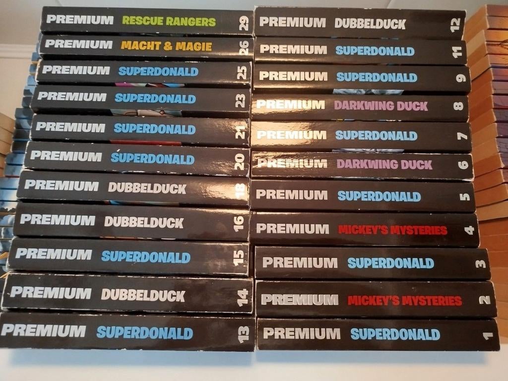 Donald Duck pockets PREMIUM HISTORY GALAXY FANTASY CLASSICS, Meerdere stripboeken, Ophalen of Verzenden, Zo goed als nieuw, Donald Duck
