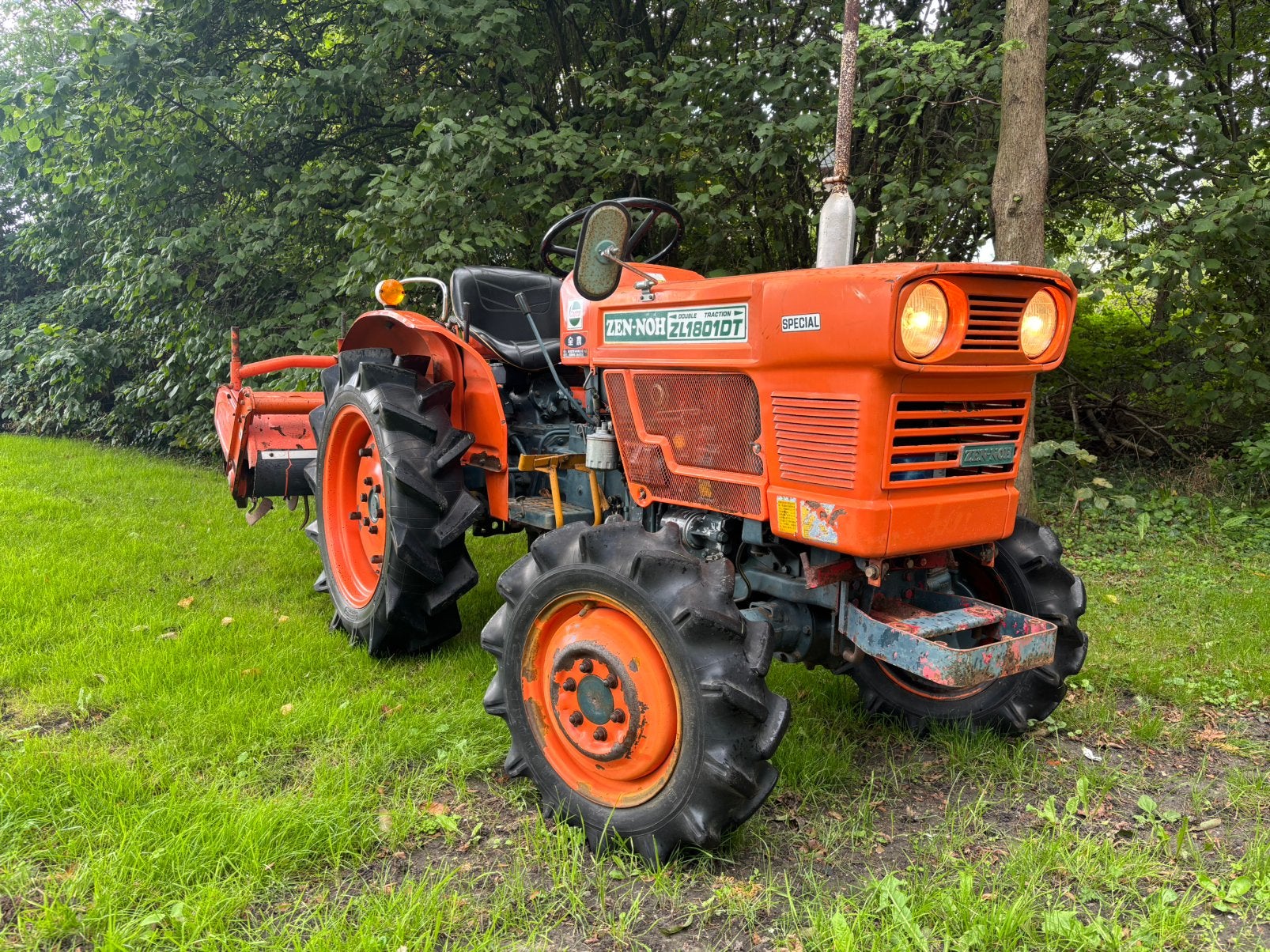 Kubota trekker met aanbouwfrees, Zakelijke goederen, Gebruikt, Tot 2500, Tot 80 Pk, Ophalen