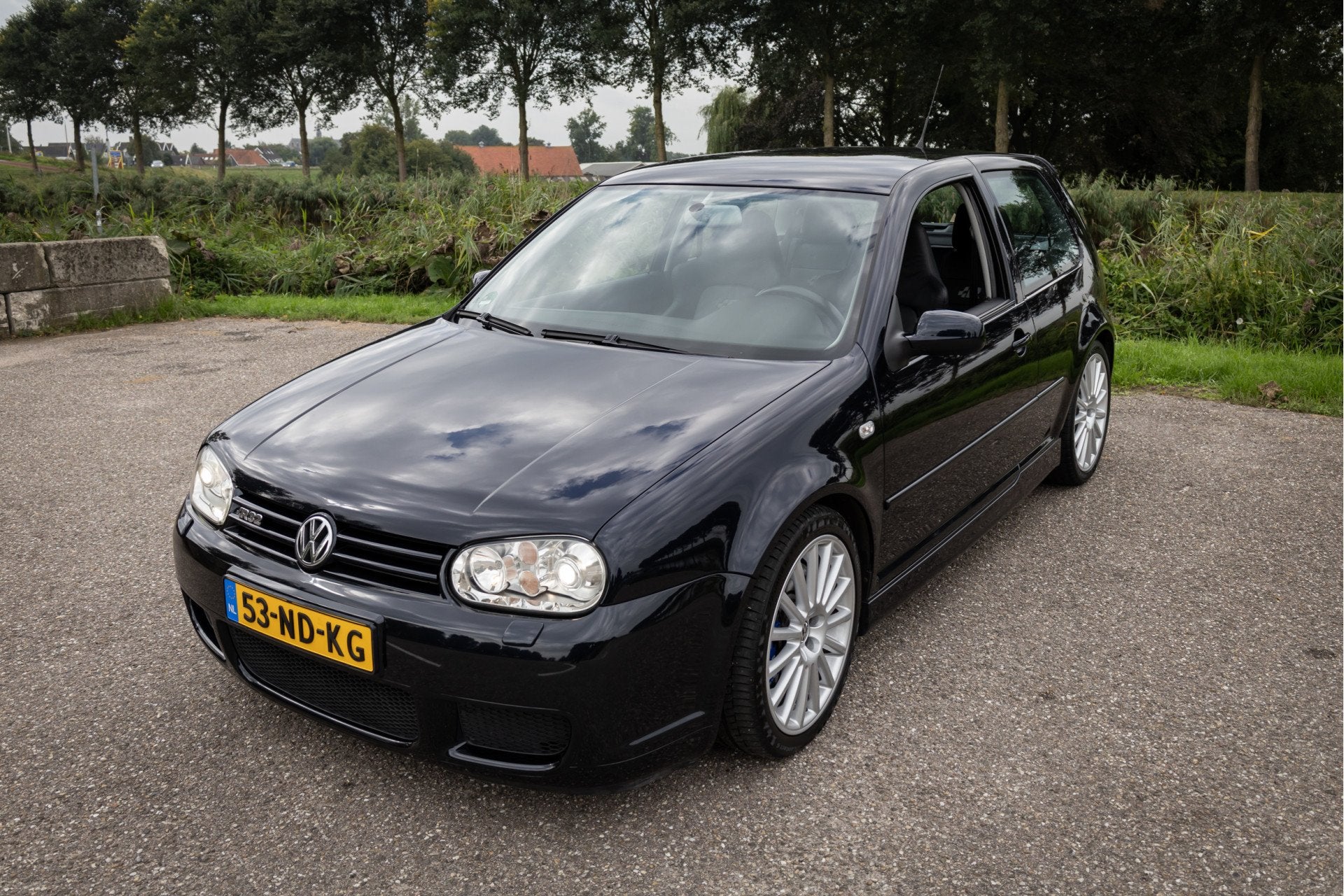 Volkswagen Golf 3.2 V6 R32 Org. Ned. (bj 2003), Auto's, Dealer onderhouden, Gebruikt, Zwart, Blauw