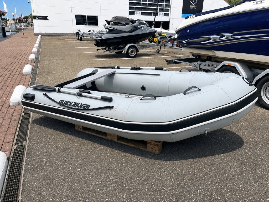 Quicksilver rubberboot 3.00m (2022) + Suzuki 6 PK (2022), Watersport en Boten, Rubberboten, Ophalen, Gebruikt, 1 m, 20 cm