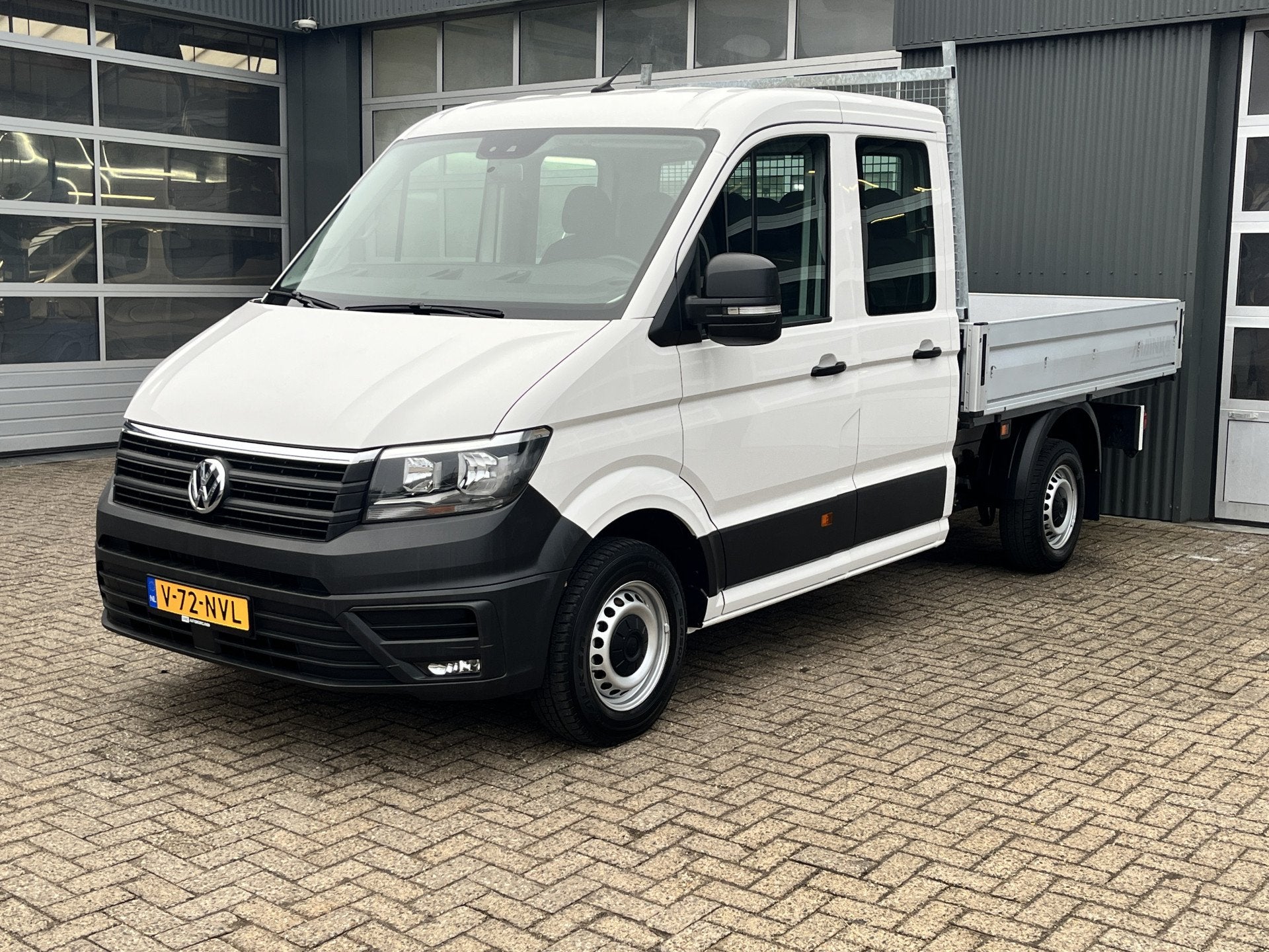 Volkswagen Crafter 35 2.0 TDI DC Open laadbak Airco Cruise c, 13 km/l, Gebruikt, 4 cilinders, Volkswagen