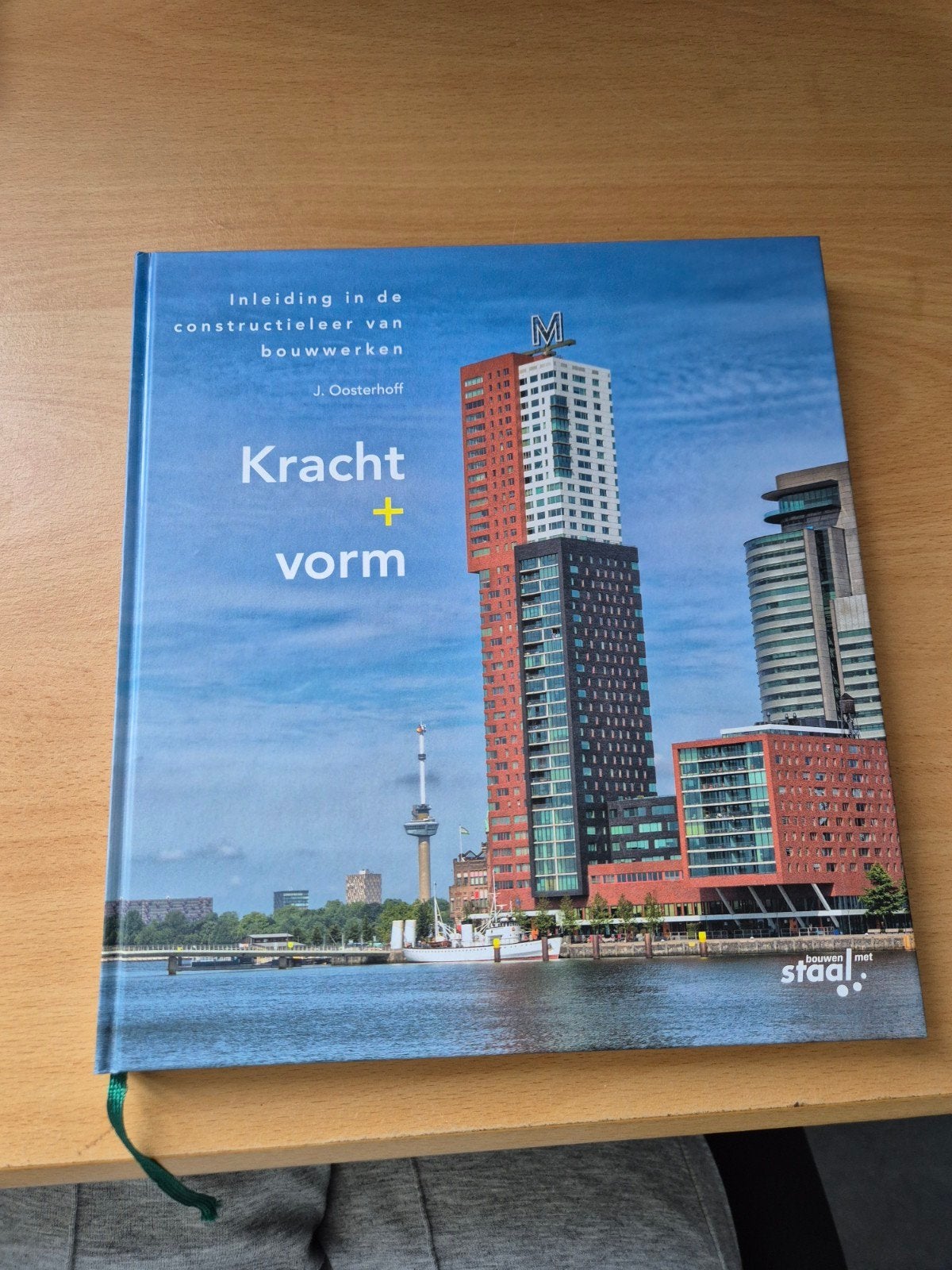 Kracht + Vorm - constructieleer van bouwwerke, Zo goed als nieuw, J. Oosterhoff, Beta, HBO