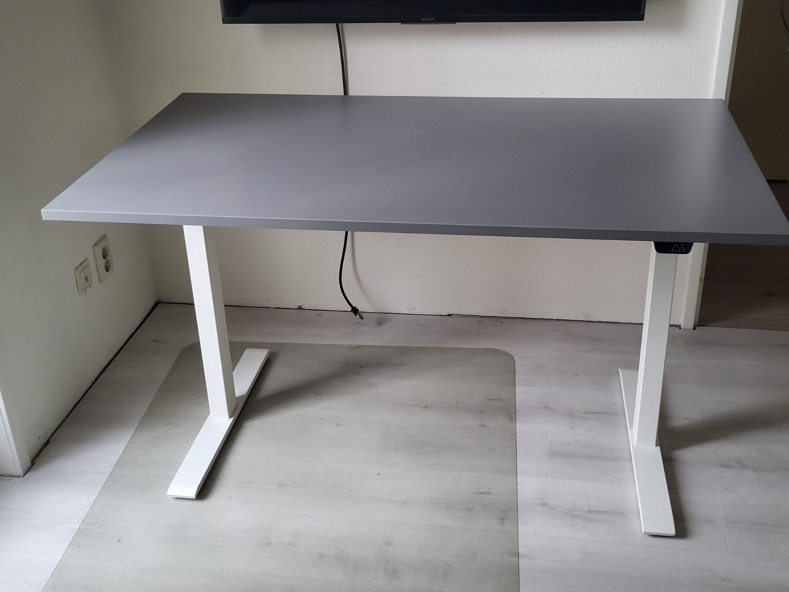 Ikea elektrisch verstelbaar bureau, Huis en Inrichting, Bureaus, Ophalen, Zo goed als nieuw, IKEA, 80 cm