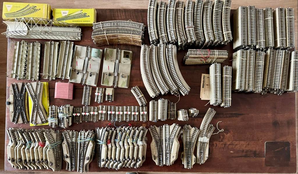Mooie partij Märklin M-rails - Veel rails en wissels!, Hobby en Vrije tijd, Modeltreinen | H0, Wisselstroom, Gebruikt, Rails, Ophalen of Verzenden