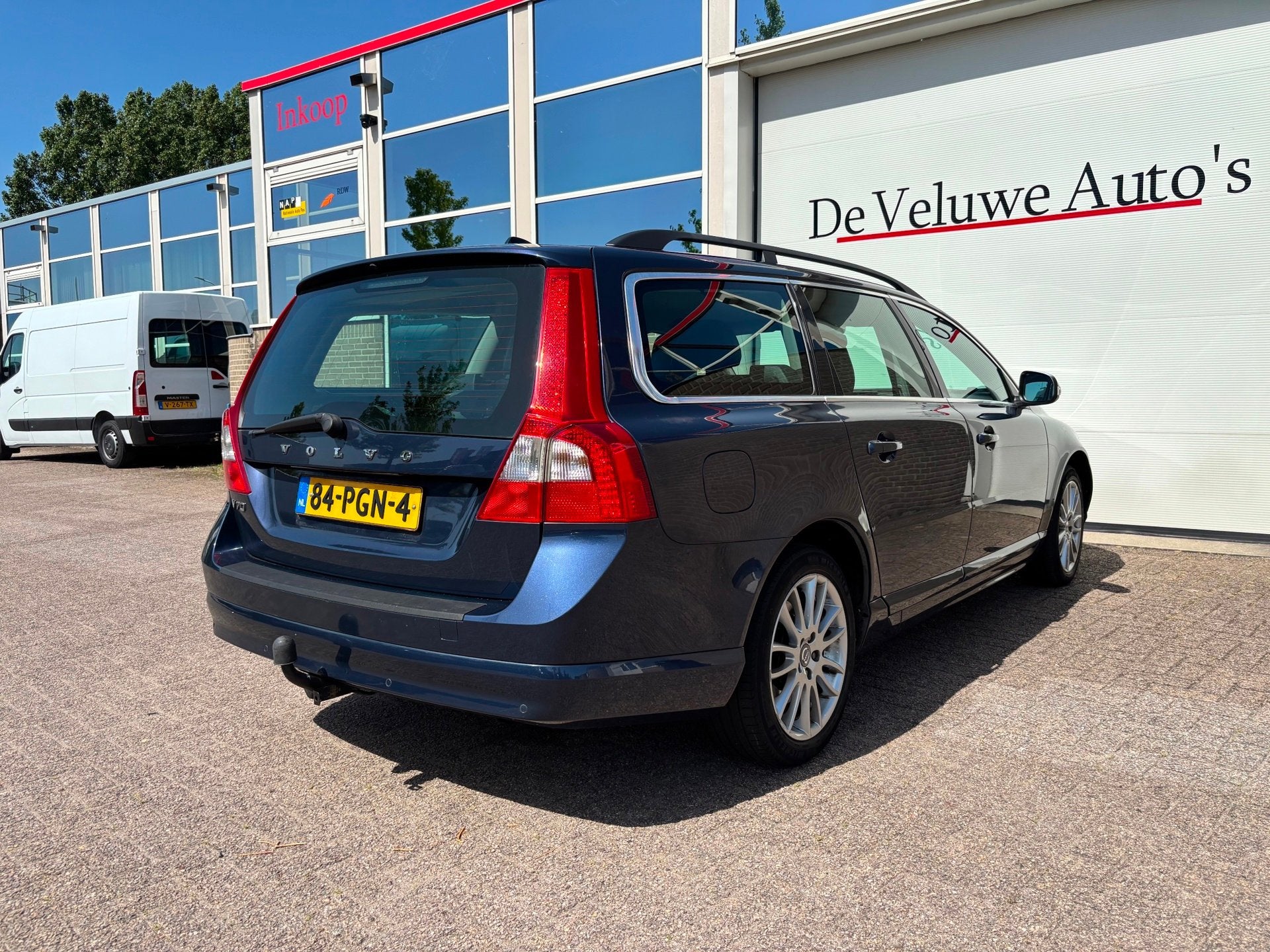 Volvo V70 2.0T Kinetic|203PK|Automaat|Cruise|BT|Leder|, Auto's, Euro 5, Zwart, 4 cilinders, Blauw
