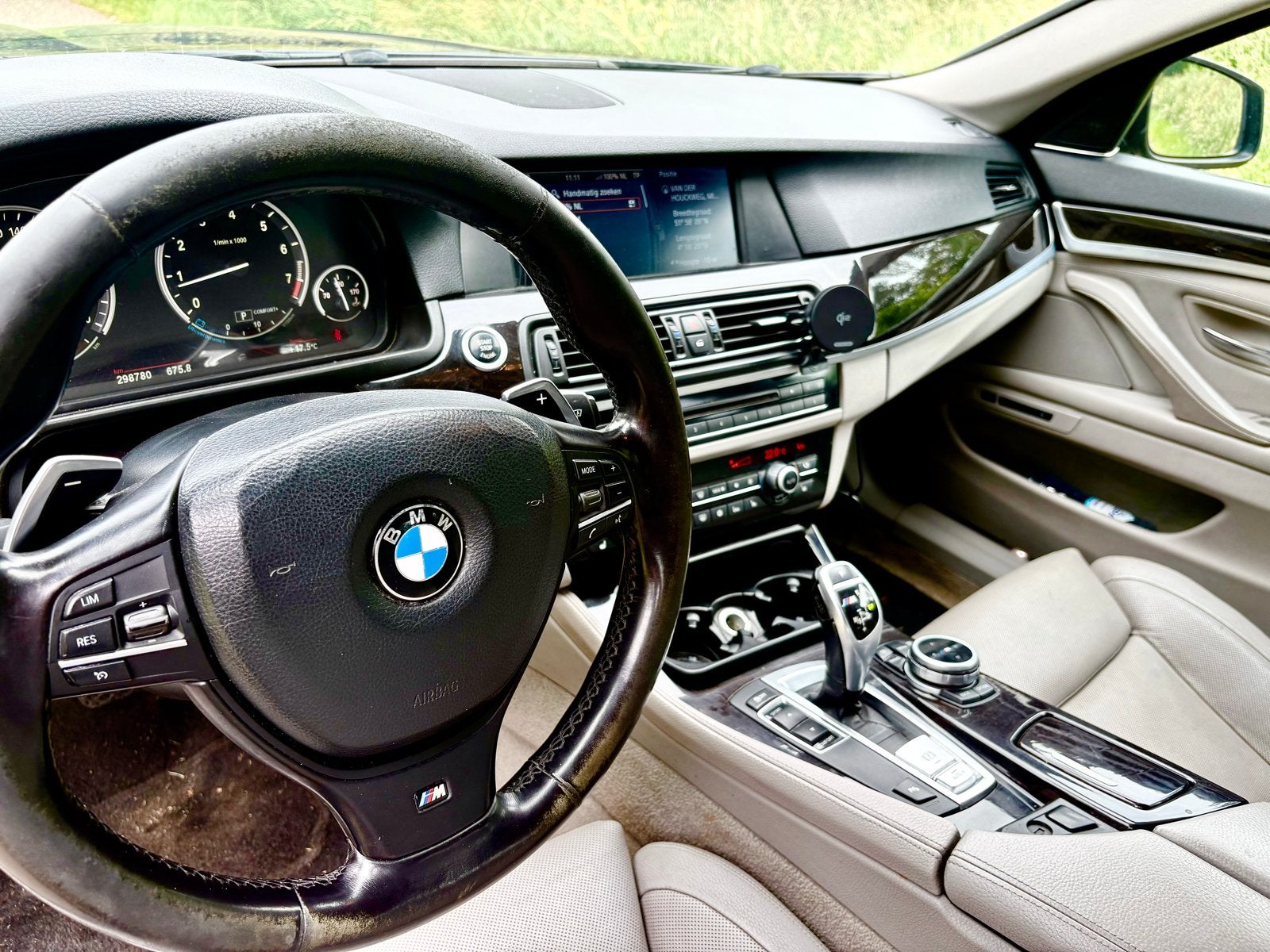 BMW 5-Serie 550i 2011  M-Pakket, Auto's, BMW, Automaat, Achterwielaandrijving, 8 cilinders, 2000 kg