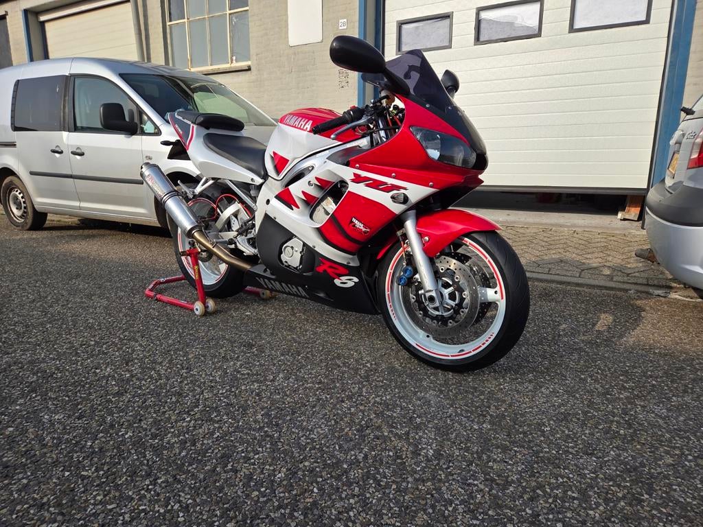 Yamaha YZF R6 1999, Motoren, Motoren | Yamaha, Sportuitlaat, 4 cilinders, Motorrijbewijs A, Gebruikt