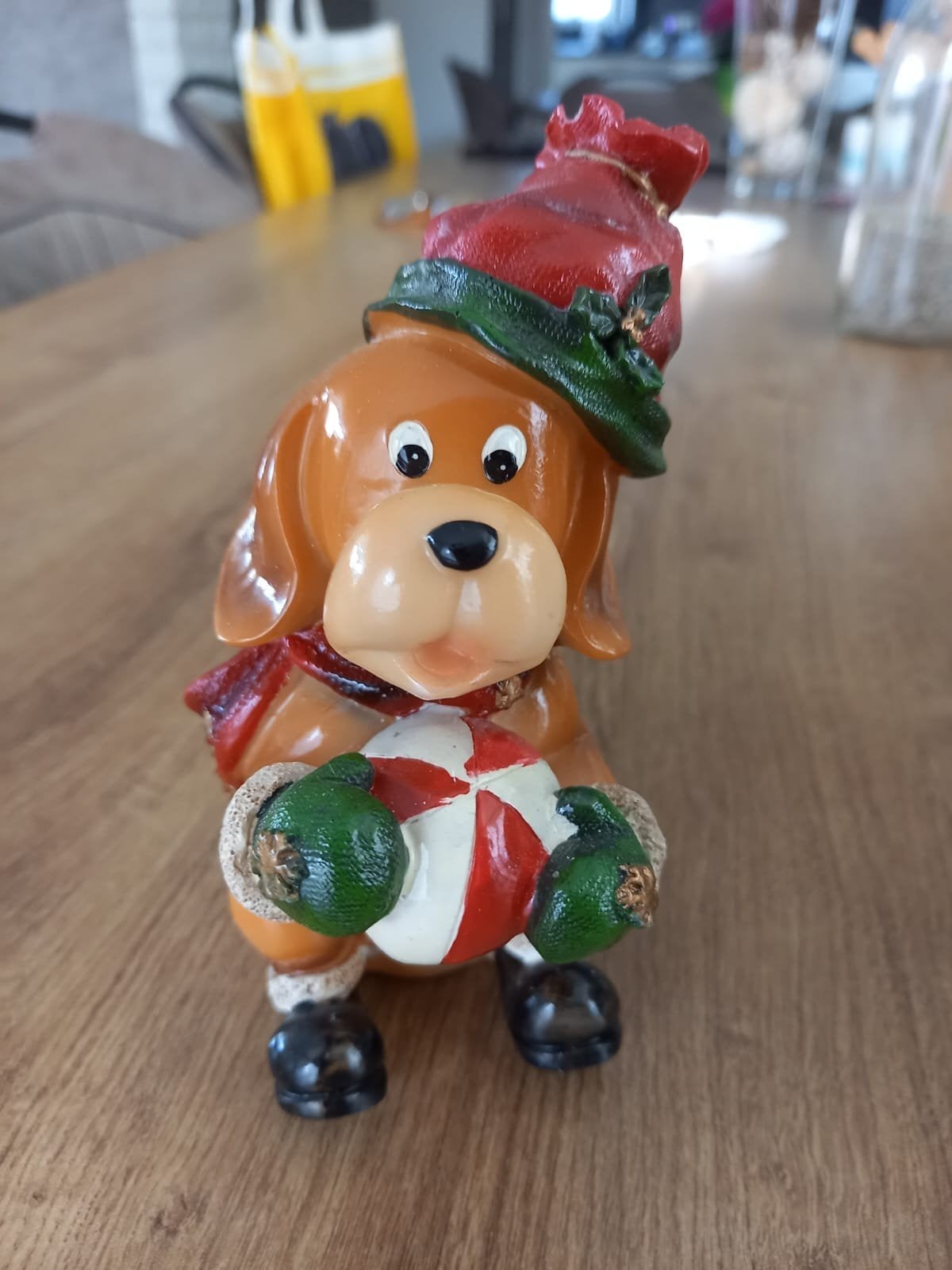 3 Kerstbeeldjes in doos - Hond, rendier en kerstboom, Ophalen of Verzenden, Zo goed als nieuw