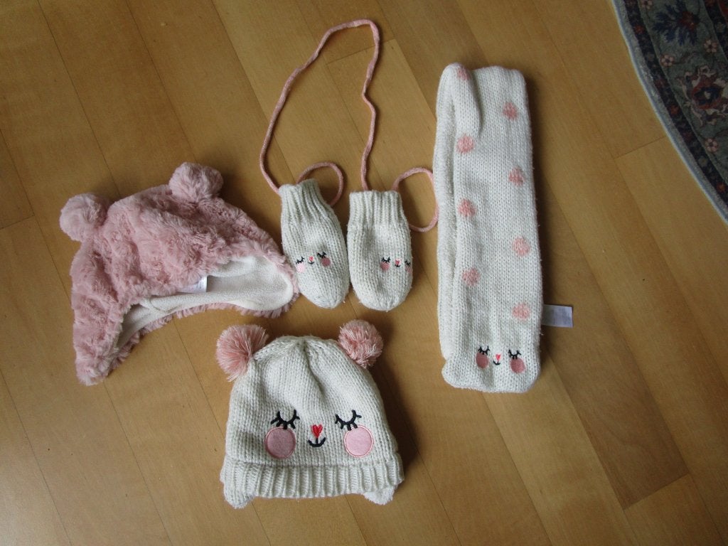 Winterset - 2x muts + 1x sjaal + 1x wantjes, Kinderen en Baby's, Babykleding | Mutsen, Sjaals en Wanten, Ophalen of Verzenden