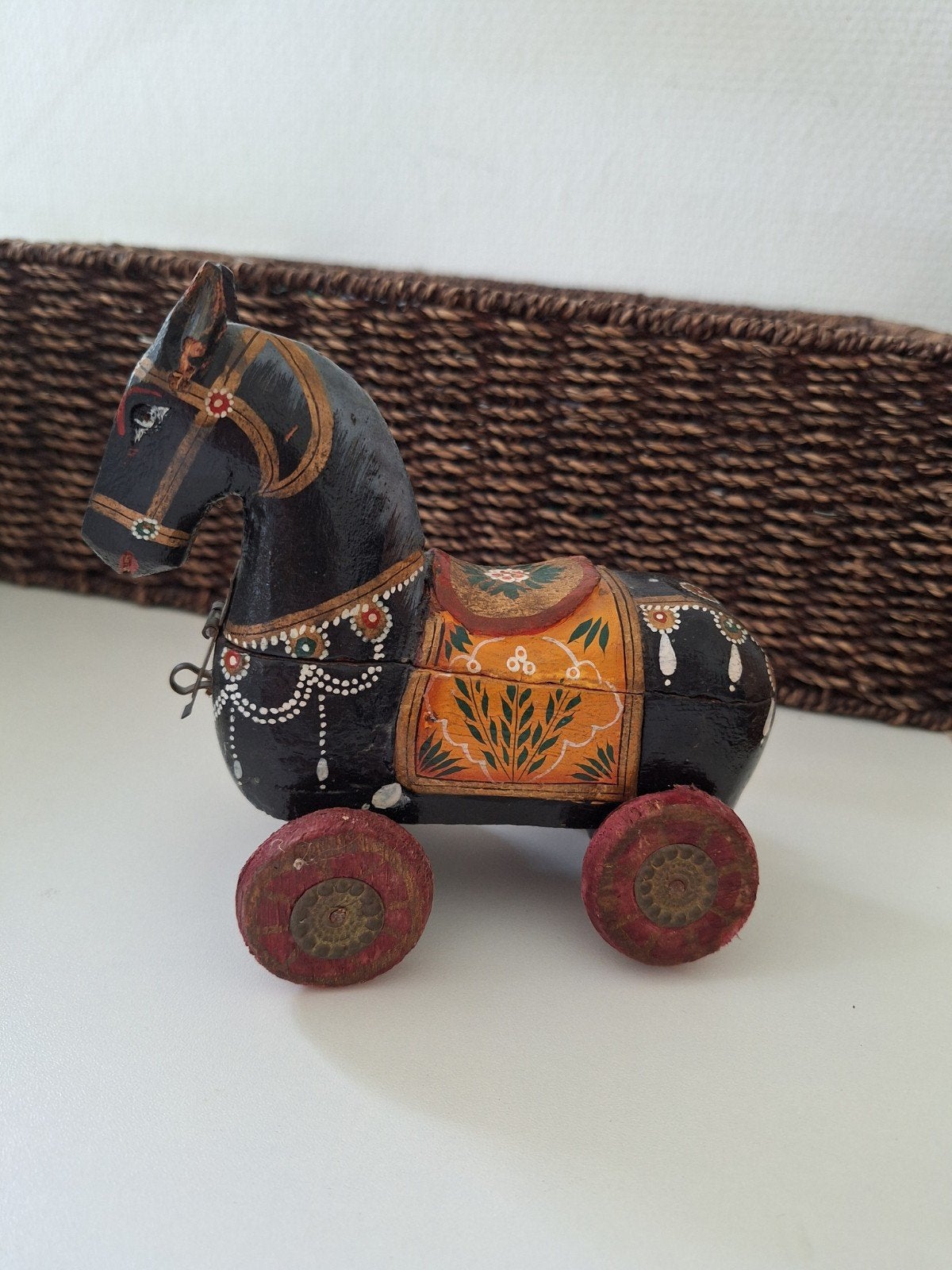 Handgeschilderd houten paardje op wielen, Antiek en Kunst, Antiek | Speelgoed, Ophalen of Verzenden
