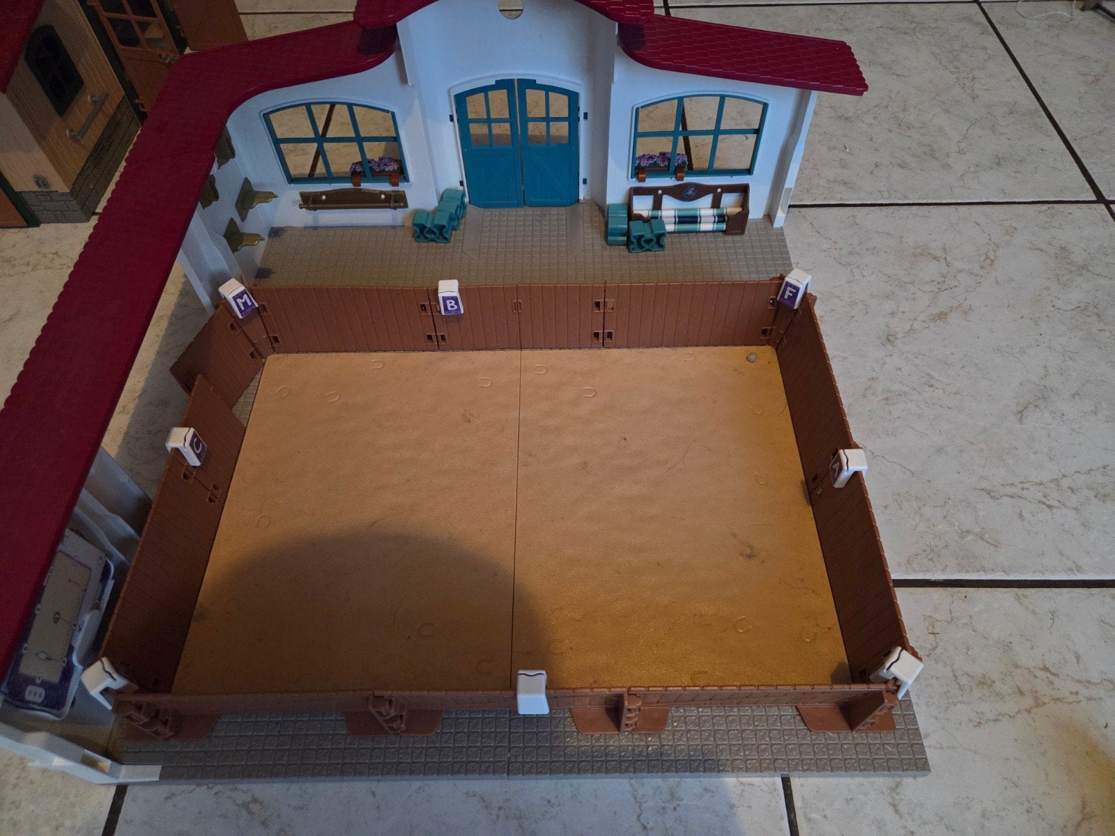 Schleich manege, rijbak ,27 paarden/pony,s en alle toebehore, Ophalen of Verzenden, Gebruikt