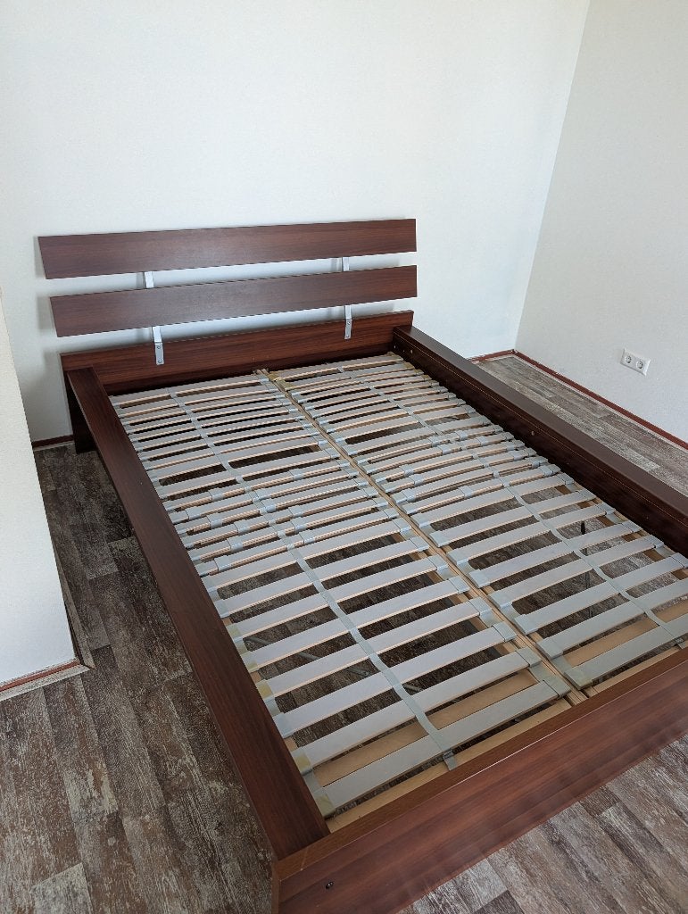 Bedframe twijfelaar van ikea (geen lattebodem en midden balk, Ophalen, Gebruikt, Bruin, 140 cm