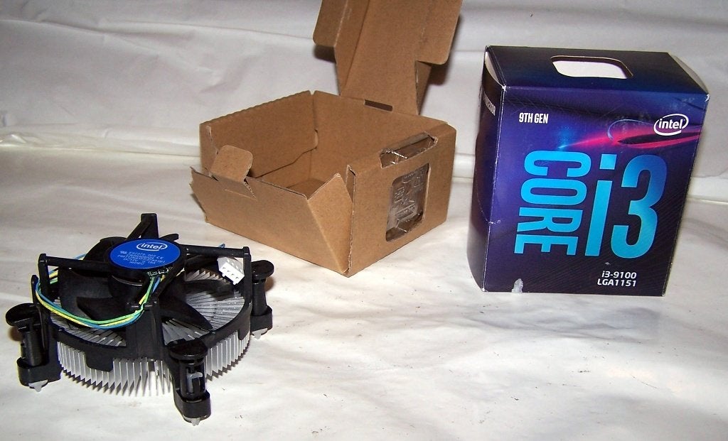 Intel koeler voor Core i3. Nieuw in doos., Computers en Software, Computerkoelers, Ophalen of Verzenden, Nieuw, Luchtkoeling