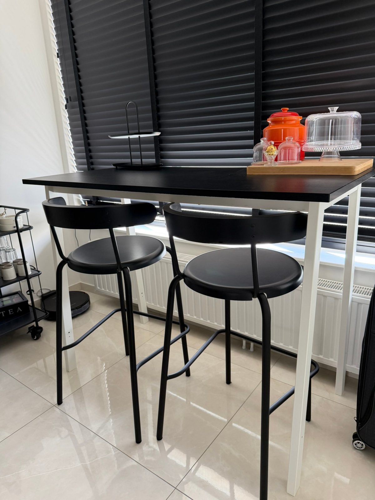 IKEA keuken bartafel + 4 barstoelen, Huis en Inrichting, Ophalen, Zo goed als nieuw