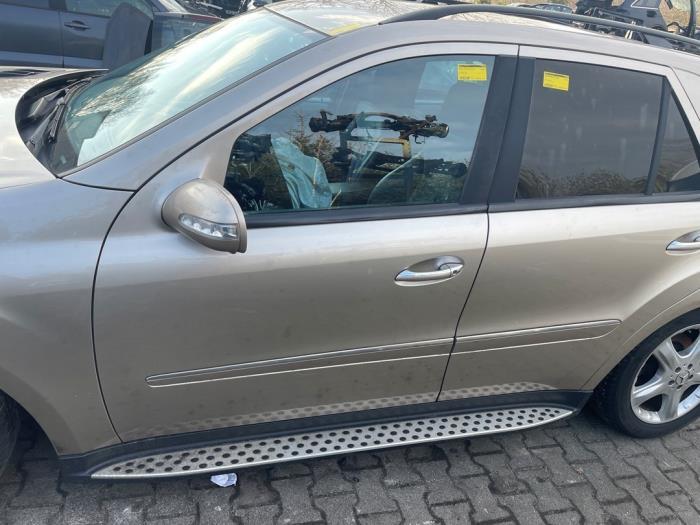 Portier 4Deurs links-voor van een Mercedes ML-Klasse (C693), Gebruikt, -, Deur, Ophalen of Verzenden