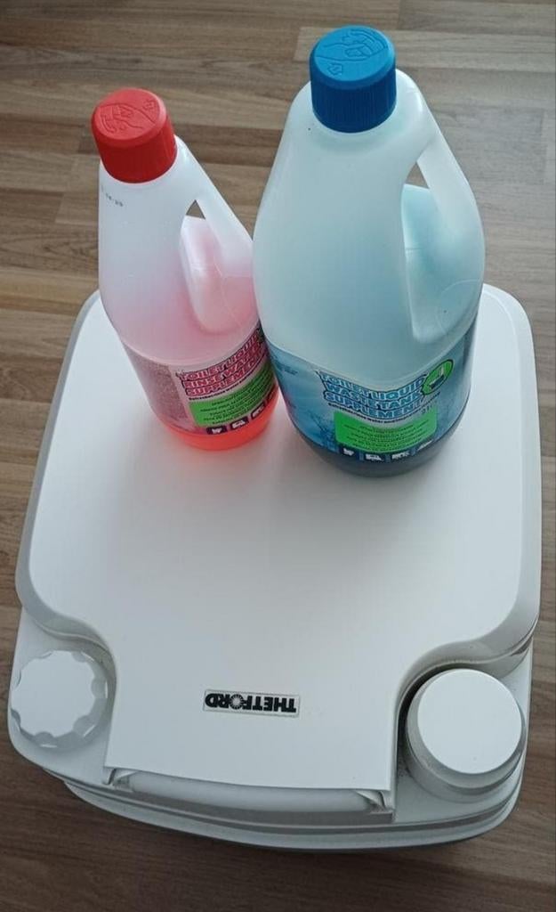 Thetford Porta Potti 365, + vloeistof voor draagbaar toilet, Caravans en Kamperen, Ophalen of Verzenden, Zo goed als nieuw