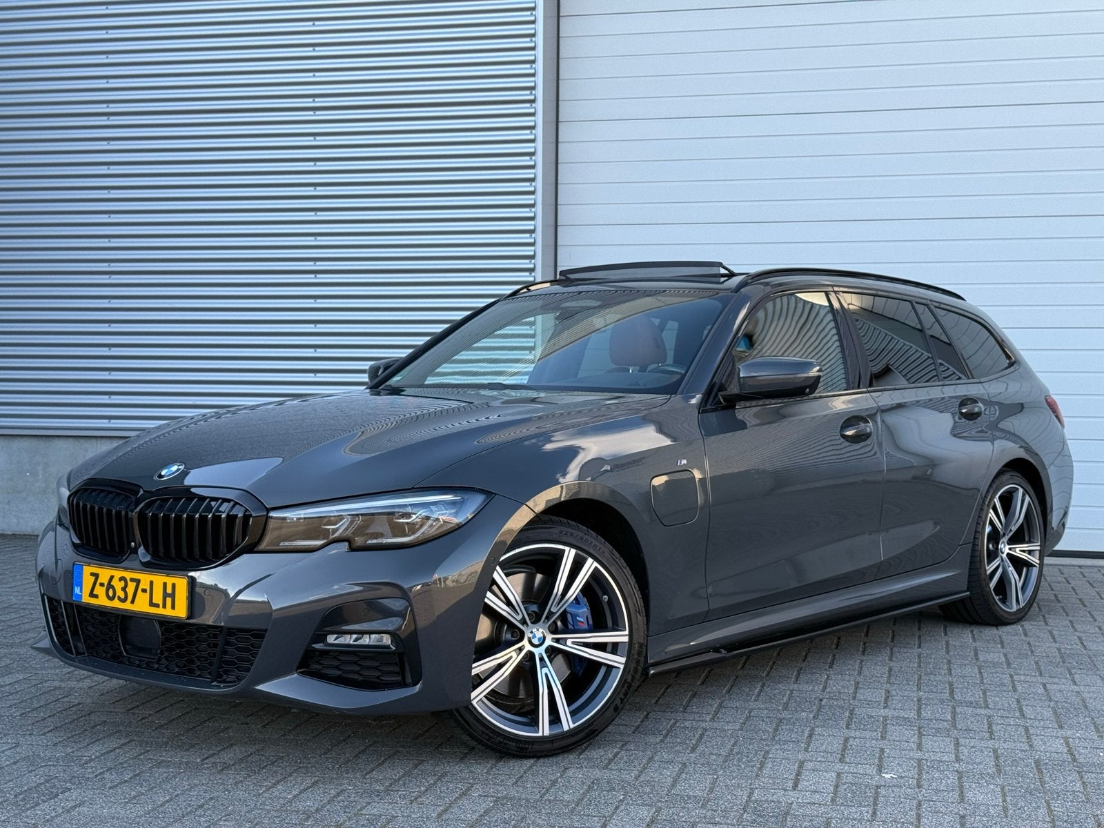 BMW 3-Serie 330e 292pk Aut 2021 Grijs, Auto's, 1998 cc, Achterwielaandrijving, 4 cilinders, 120 €/maand