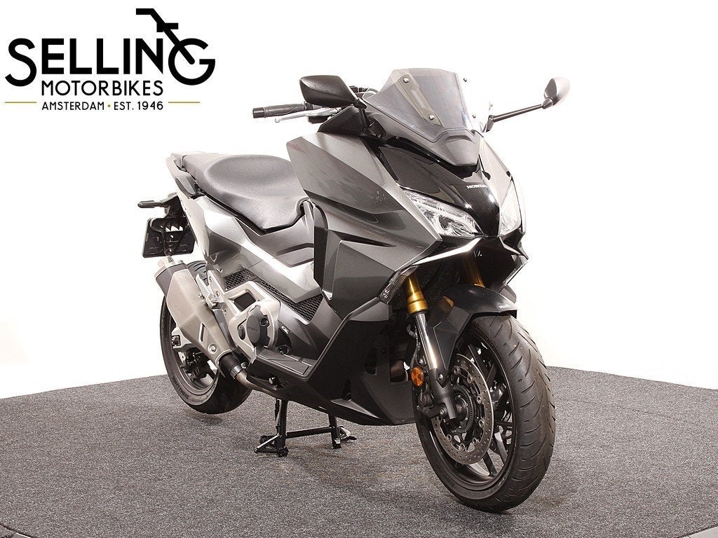 Honda Forza NSS 750, Bedrijf, Scooter