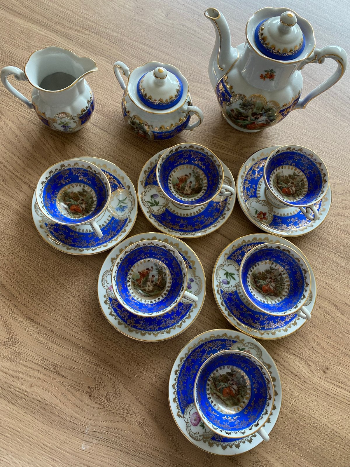 Antiek Oscar Schlegelmilch Porseleinen Theeservies, Ophalen