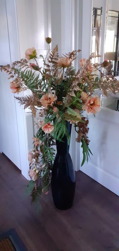 Groot houdbaar bloemstuk., Ophalen
