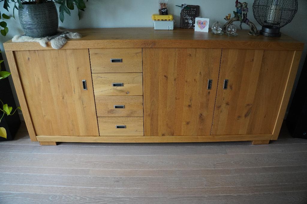 Dressoir in massief eiken, Huis en Inrichting, Kasten | Dressoirs, Ophalen, Gebruikt, Met deur(en), Eikenhout