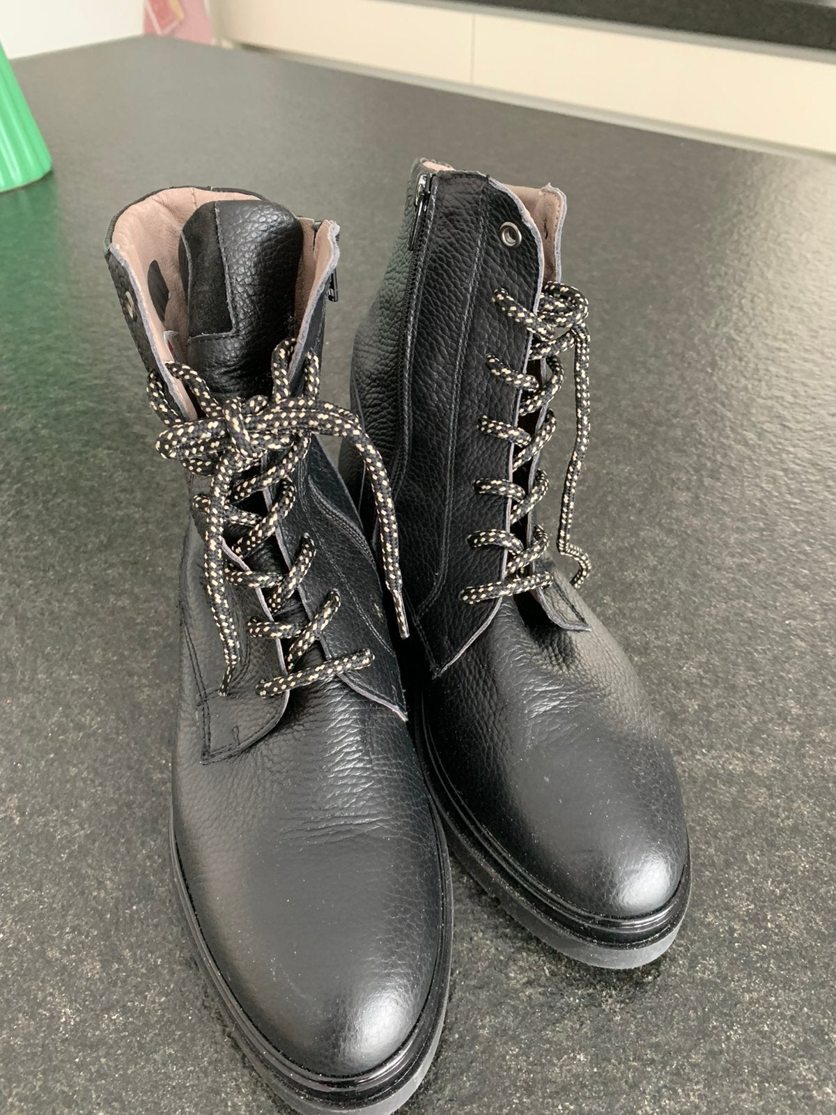 DL sport nieuwe zwarte leren laatsjes hoge schoenen mt 39, Verzenden, Zwart, Lage of Enkellaarzen, Nieuw