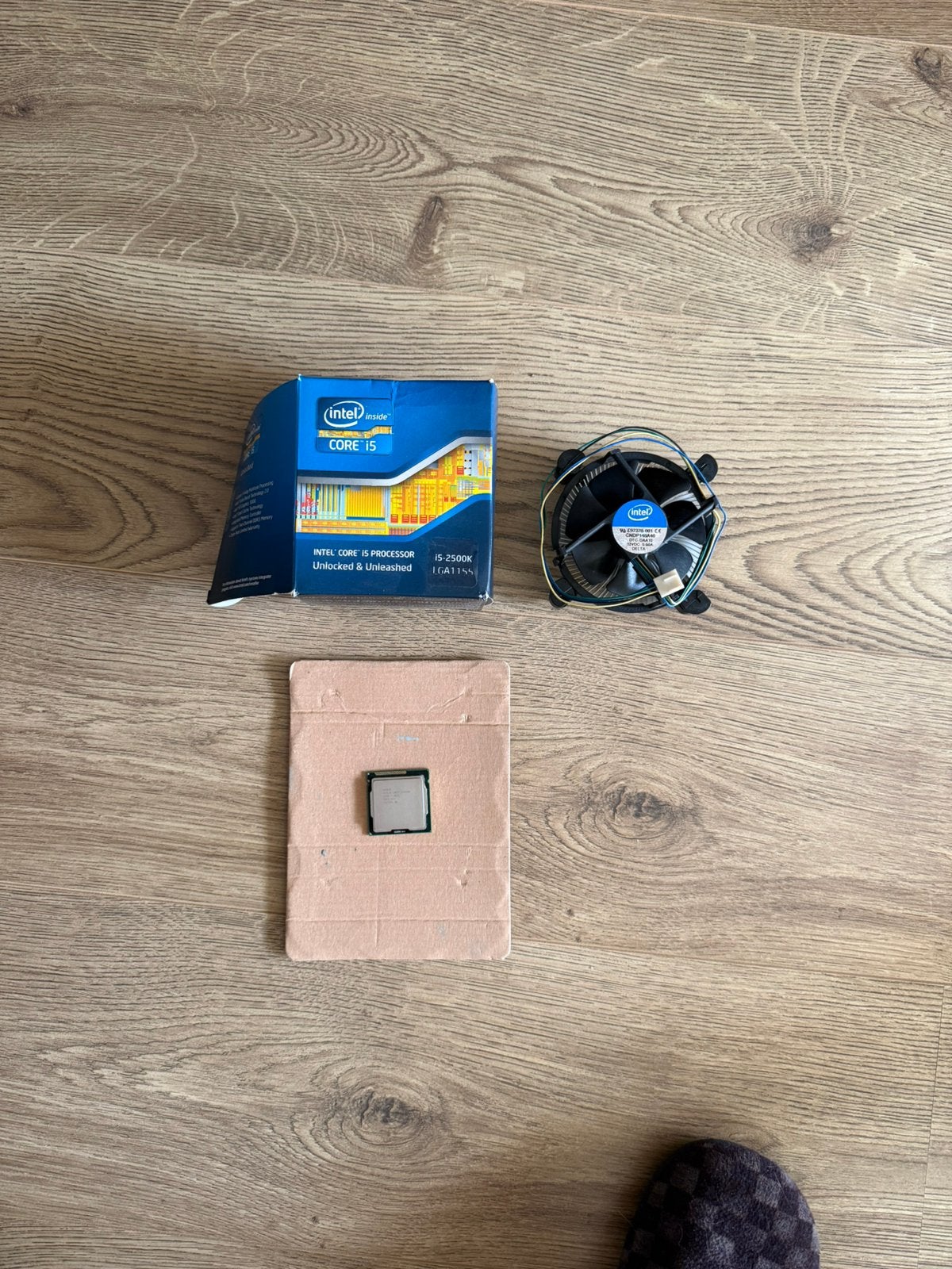 Intel Core i5-2500K 3.3GHz + koeler + doos, Computers en Software, Ophalen of Verzenden, Zo goed als nieuw, 4-core, 3 tot 4 Ghz