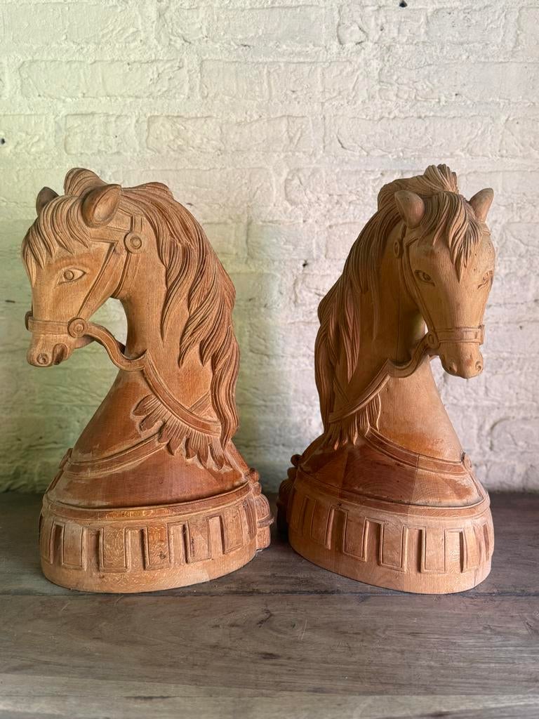 Set van 2 handgesneden houten paardenhoofden, Huis en Inrichting, Woonaccessoires | Boeddhabeelden, Ophalen of Verzenden, Zo goed als nieuw