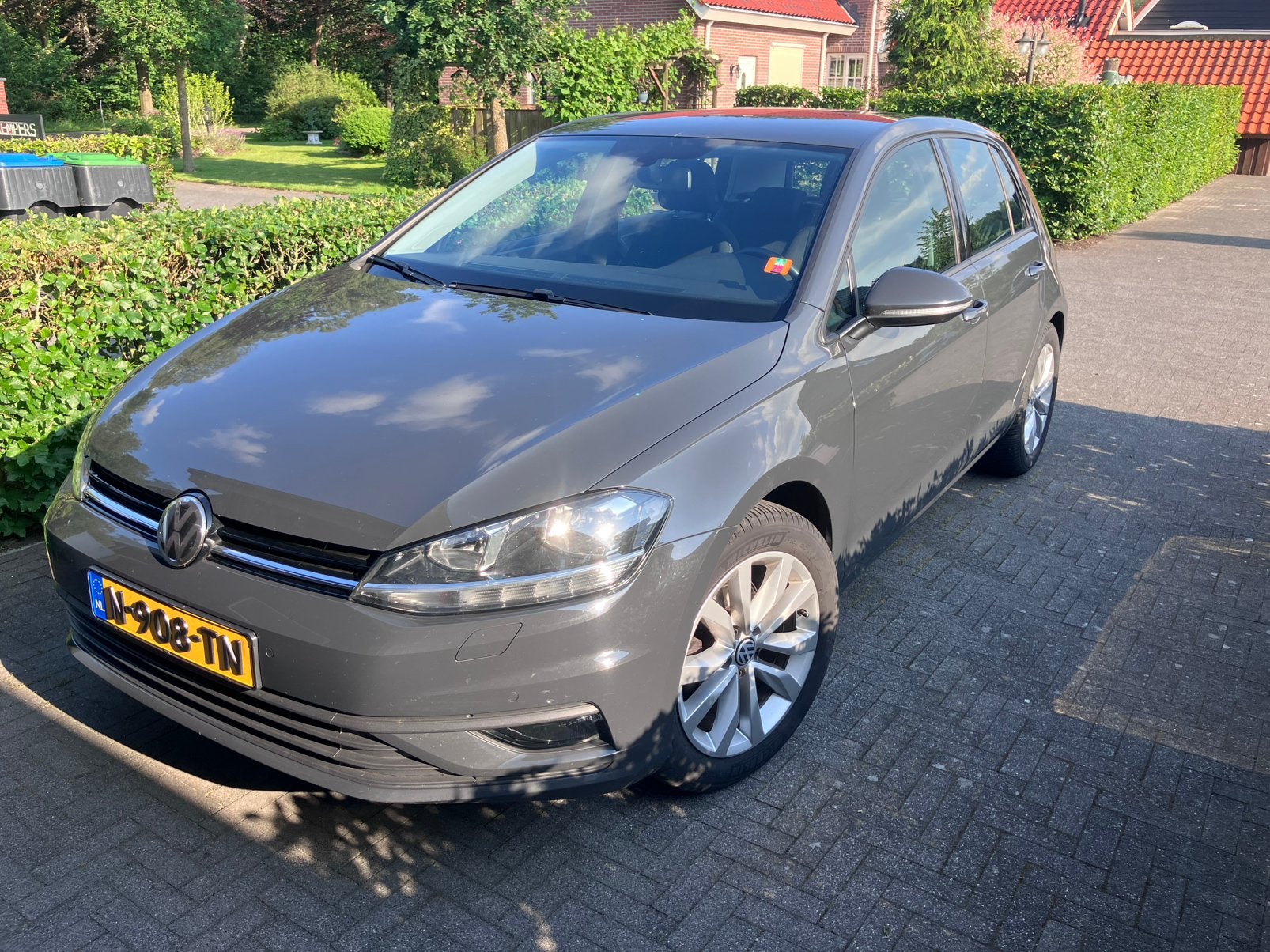 Volkswagen Golf 1.0 TSI 110pk 5D 2018 Grijs, Stof, Handgeschakeld, 3 cilinders, 999 cc