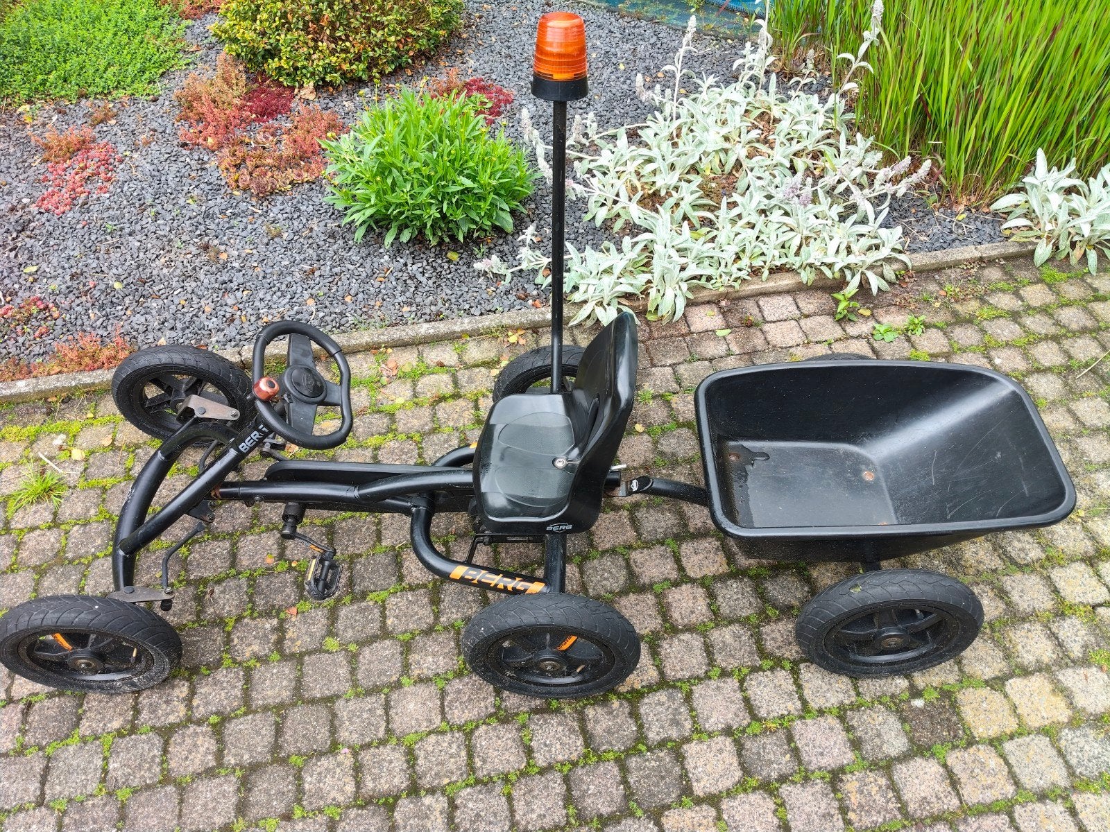 berg buddy graphite skelter met zwaailamp en aanhanger, Kinderen en Baby's, Speelgoed | Buiten | Skelters, Ophalen, Gebruikt, Berg