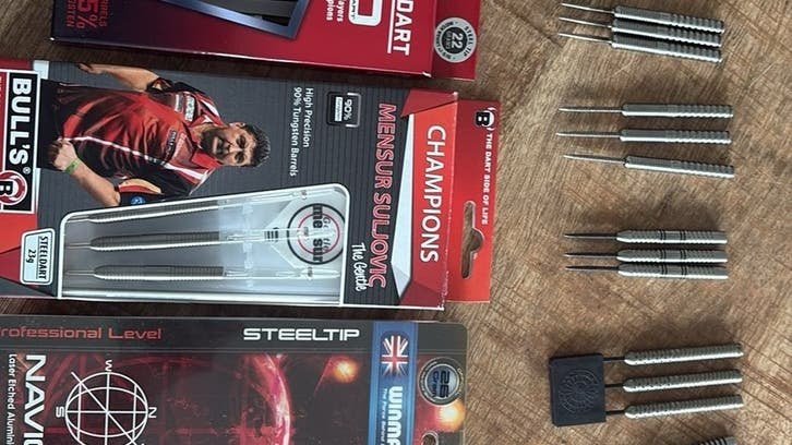 Leuke setjes darts!, Ophalen of Verzenden, Zo goed als nieuw, Pijlen