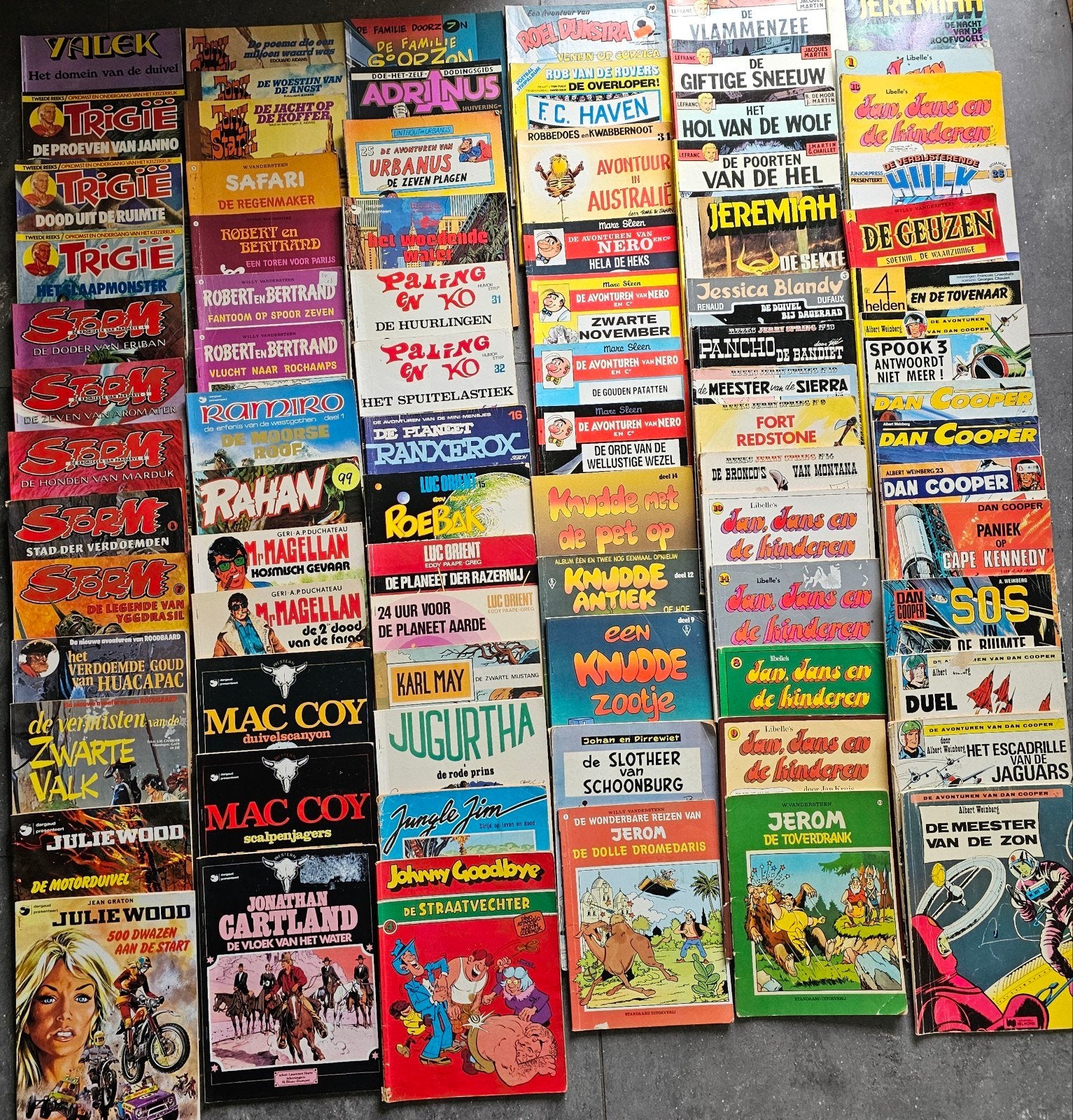 Grote collectie van 130 diverse stripboeken, Meerdere stripboeken, Ophalen of Verzenden, Gelezen