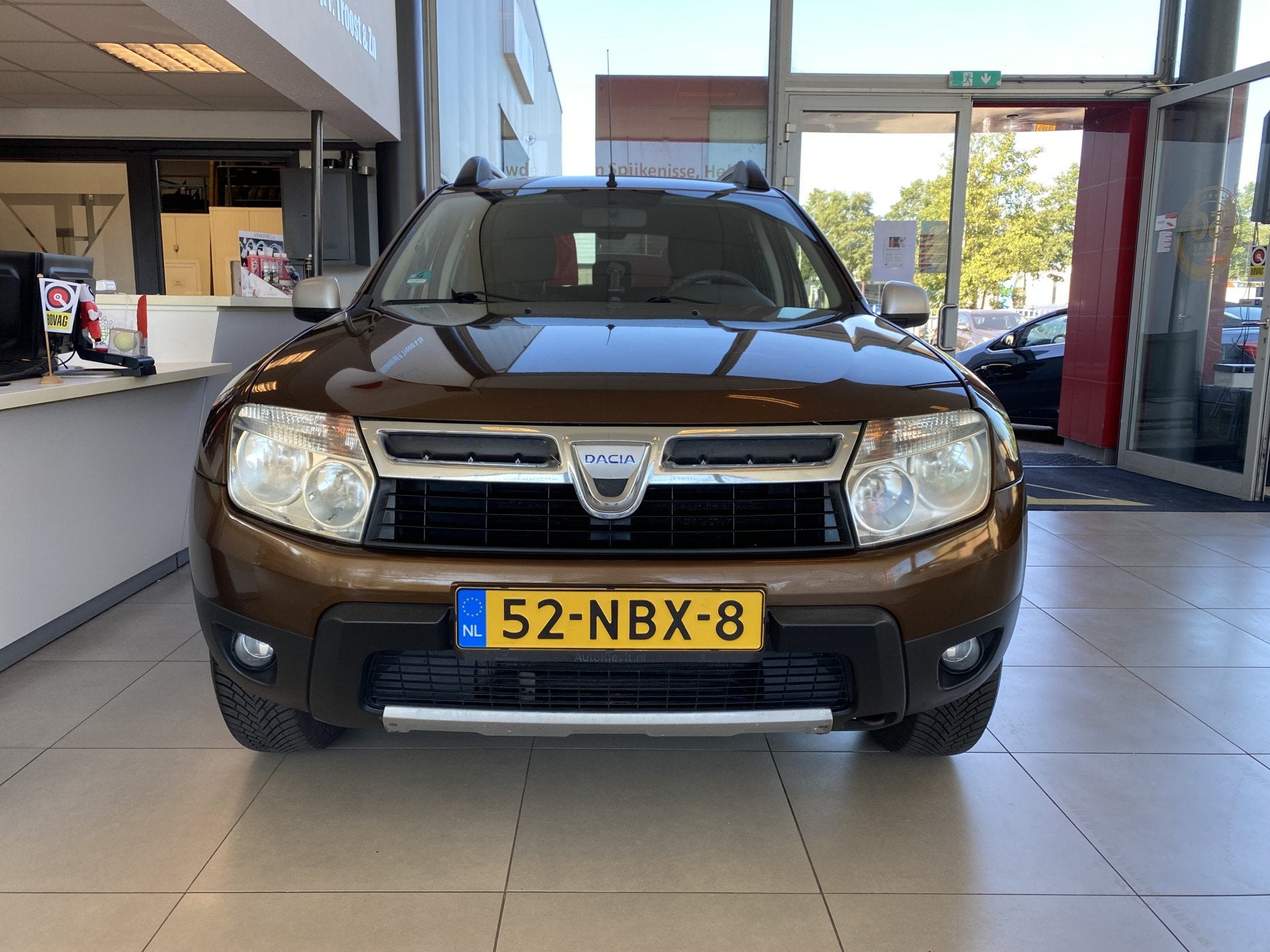 Dacia Duster 1.6 Lauréate 2wd,5Deurs,5Zits,Airco,Elektrisch, Stof, Gebruikt, Zwart, 4 cilinders