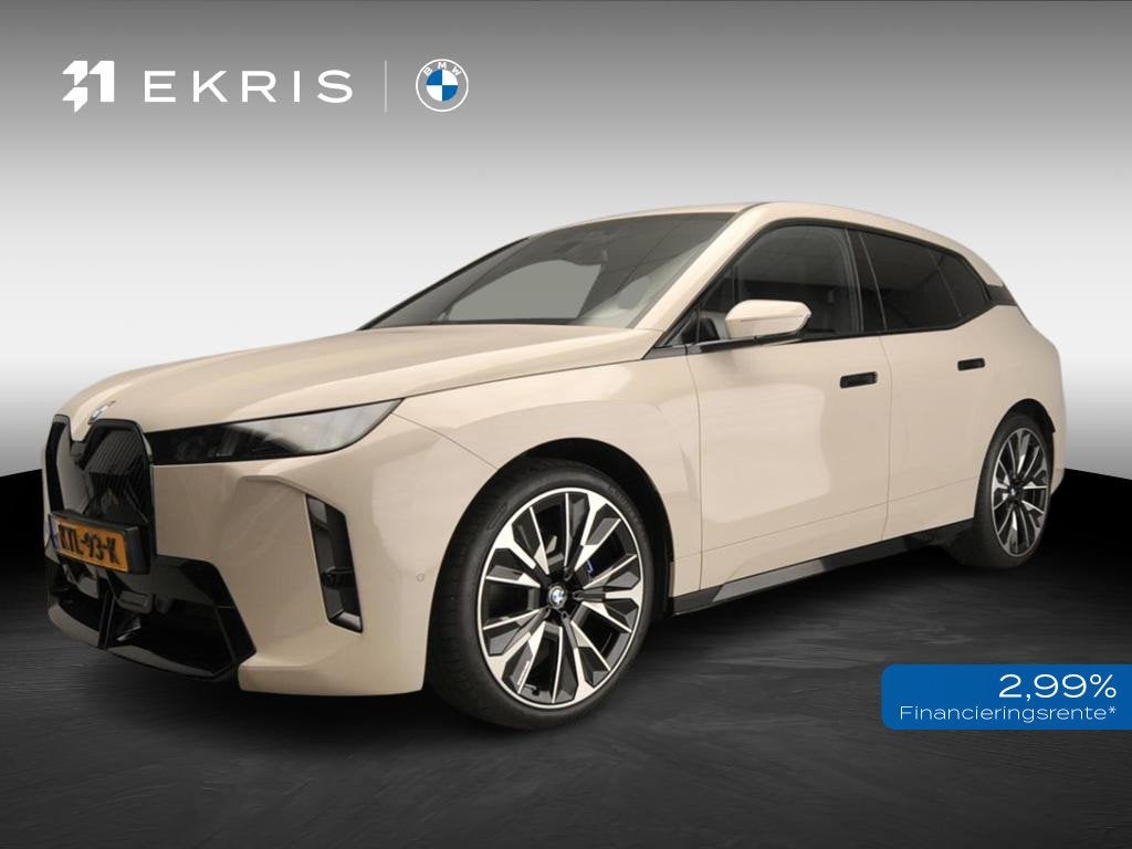 BMW iX xDrive45 | M-Sportpakket | LED | HUD | Active cruise, Automaat, Dealer onderhouden, Stof, Gebruikt