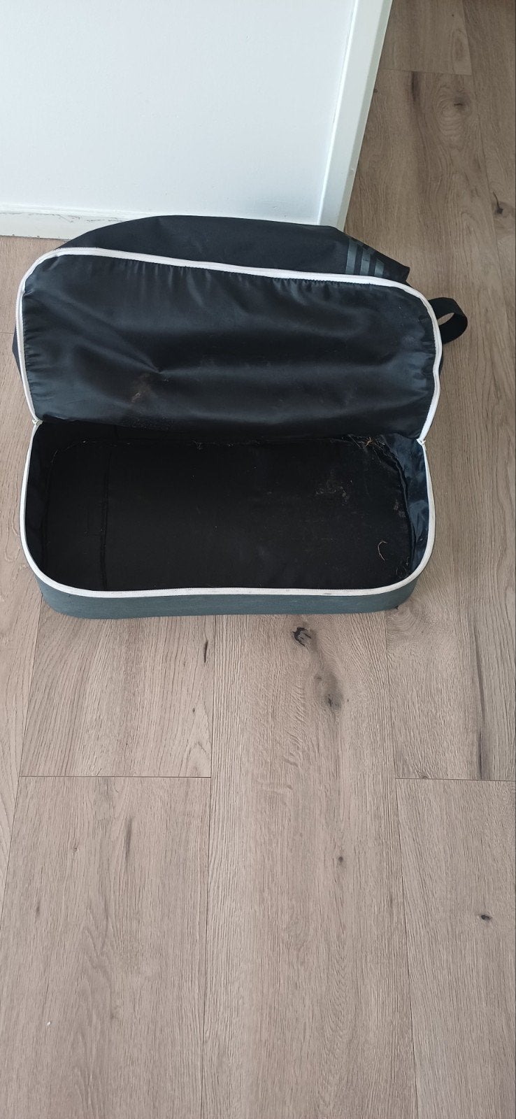 Adidas sporttas met apart schoenenvak, Ophalen of Verzenden, Gebruikt, Unisex volwassen