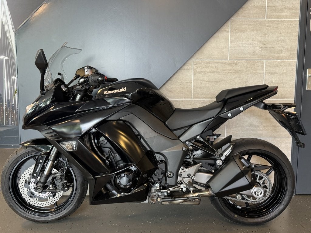 Kawasaki Tour Z 1000 SX ABS (bj 2015), Motoren, Motoren | Kawasaki, 1-1, Kawasaki‑cho
673‑8666  Akashi‑shi, JP, Kawasaki, Bedrijf