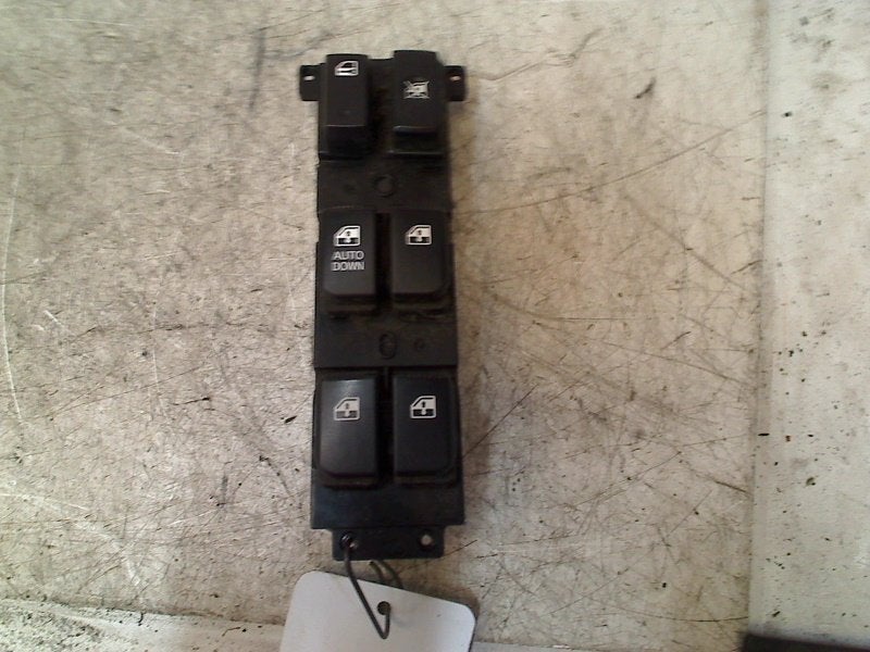 Raamschakelaar Links Voor Hyundai Santa Fe II (CM) 2006, Auto-onderdelen, Hyundai Motor Deutschland GmbH, Gebruikt, Hyundai, Kaiserleipromenade 5, Offenbach am Main 63067, , Duitsland