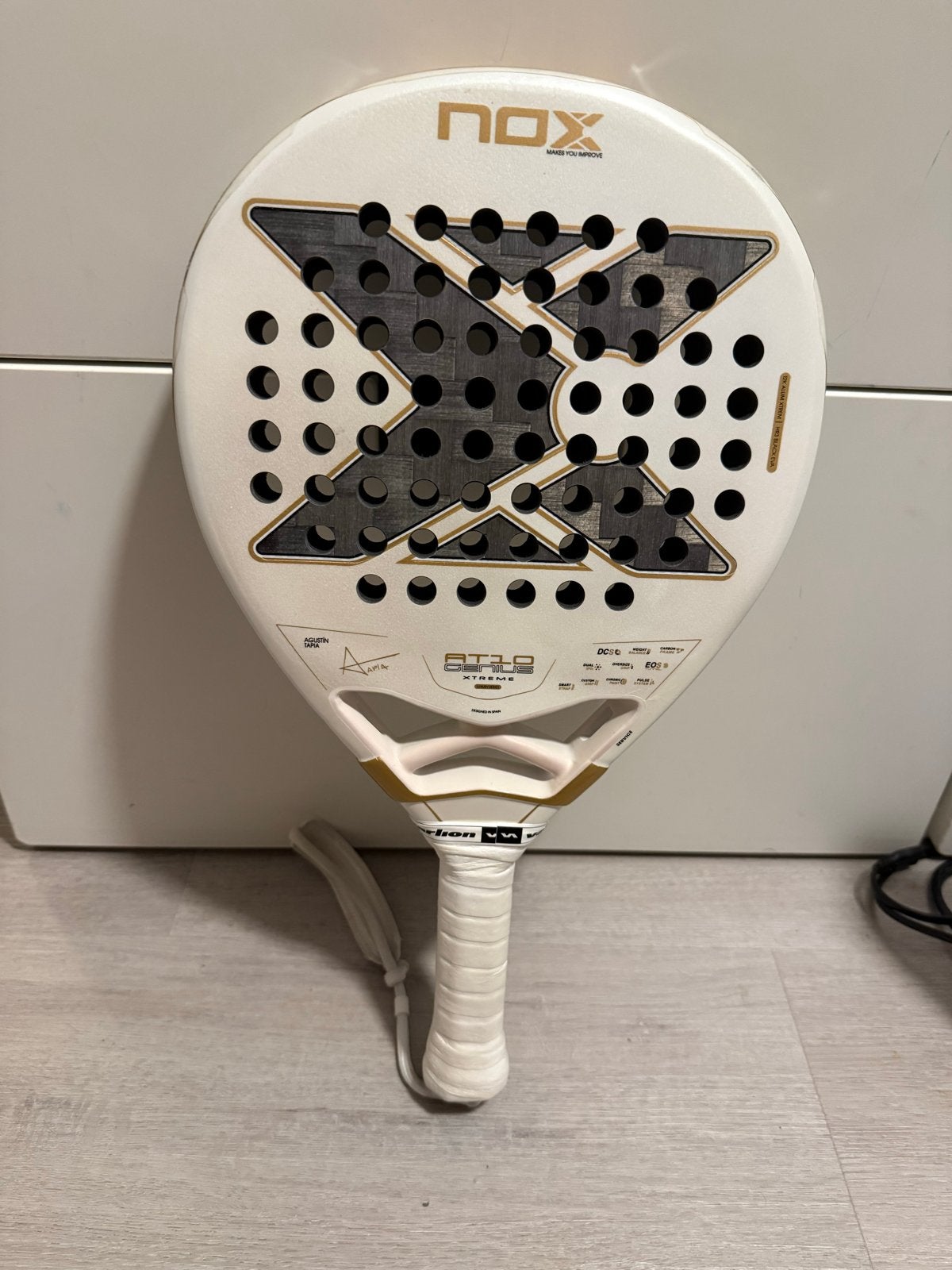 Nox AT10 12K Padelracket, Sport en Fitness, Padel, Ophalen, Zo goed als nieuw, Padelracket