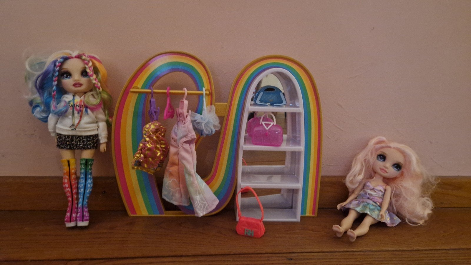 Rainbow High poppen met kledingkast en accessoires, Kinderen en Baby's, Speelgoed | Poppen, Ophalen of Verzenden, Gebruikt, Overige typen