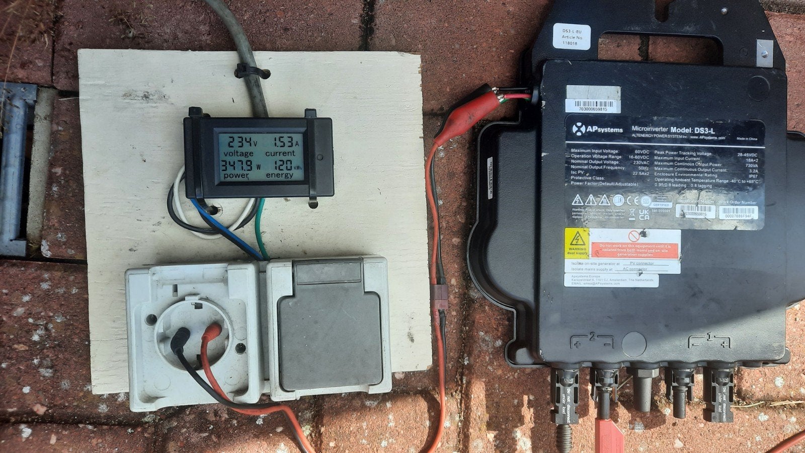 APsystems DS3-L micro omvormer, Doe-het-zelf en Verbouw, Ophalen of Verzenden, Gebruikt, Overige typen, 200 wattpiek of meer