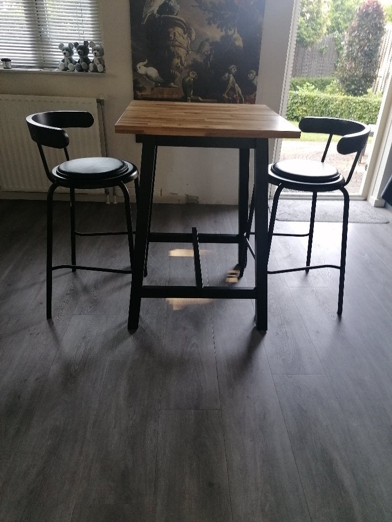 Bartafel IKEA Tybyn 2x yngvar barkruk + kussentjes als nieuw, Ophalen, Zo goed als nieuw