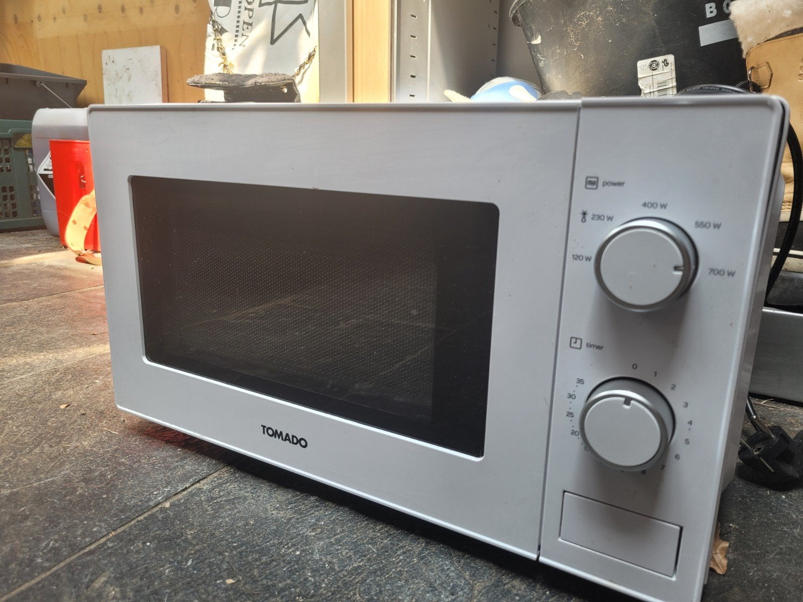 Vrijstaande Tomado Magnetron - Wit, Ophalen, Zo goed als nieuw, Minder dan 45 cm