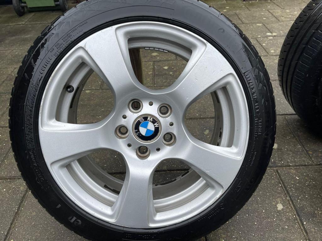 BMW Velgen met Zomerbanden 225/45 R17, Auto-onderdelen, Banden en Velgen, Ophalen, Gebruikt, Banden en Velgen, 17 inch