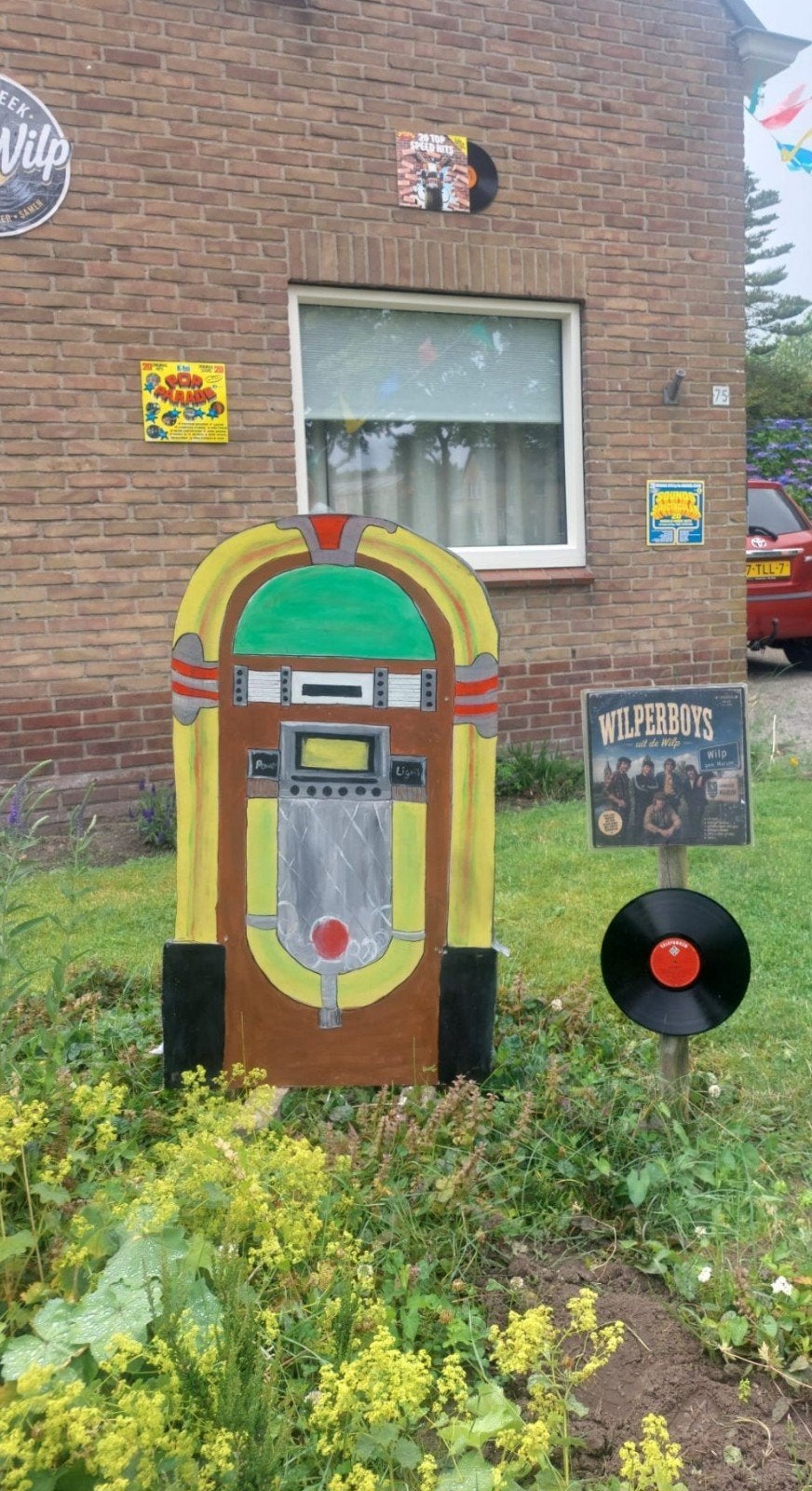 Jukebox Tuin/Straat Versiering - Handgemaakt van Spaanplaat, Hobby en Vrije tijd, Feestartikelen, Ophalen