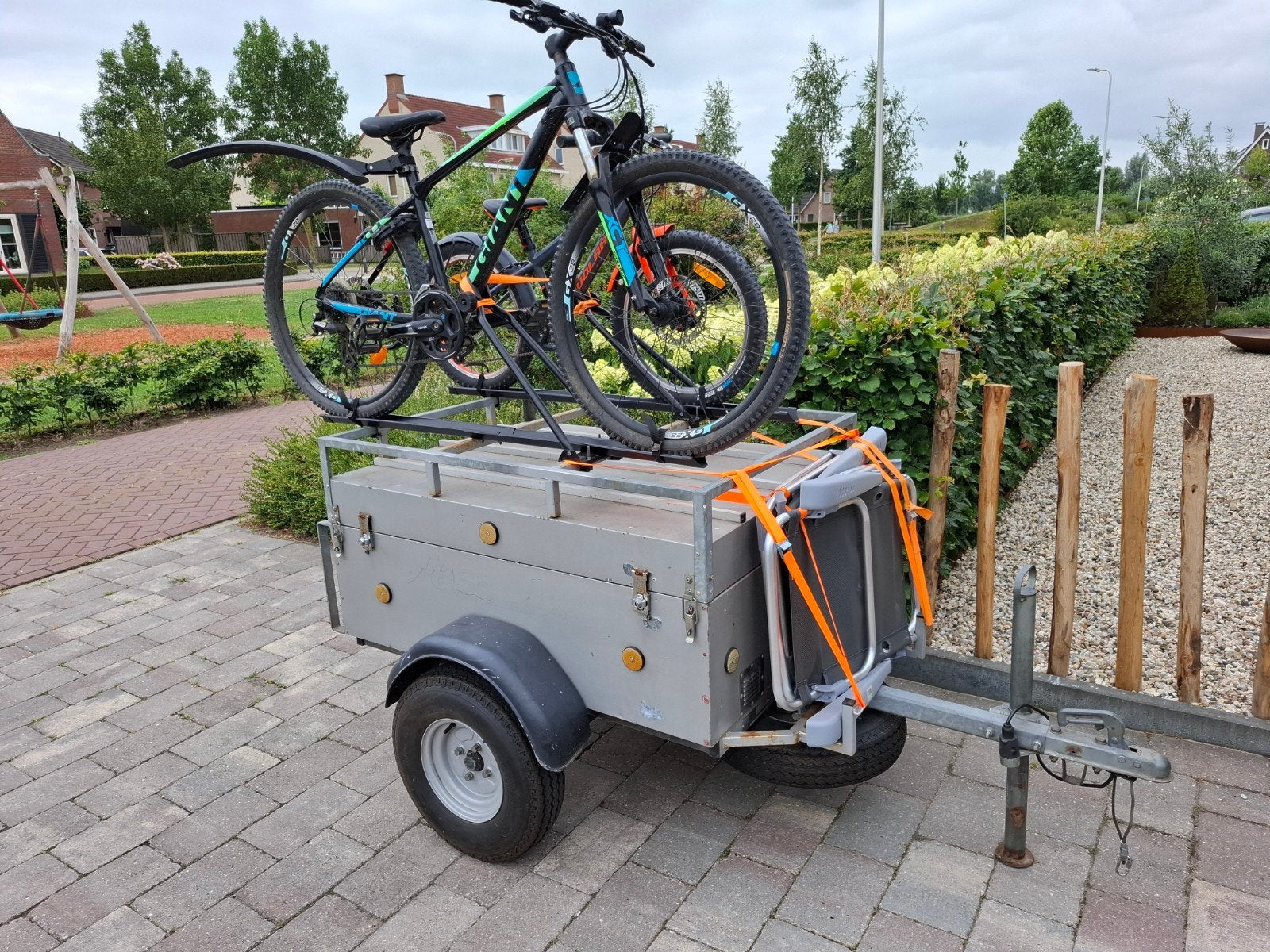 Te koop/huur ANSA 400 bagagewagen met 2 fietsendragers, Ophalen