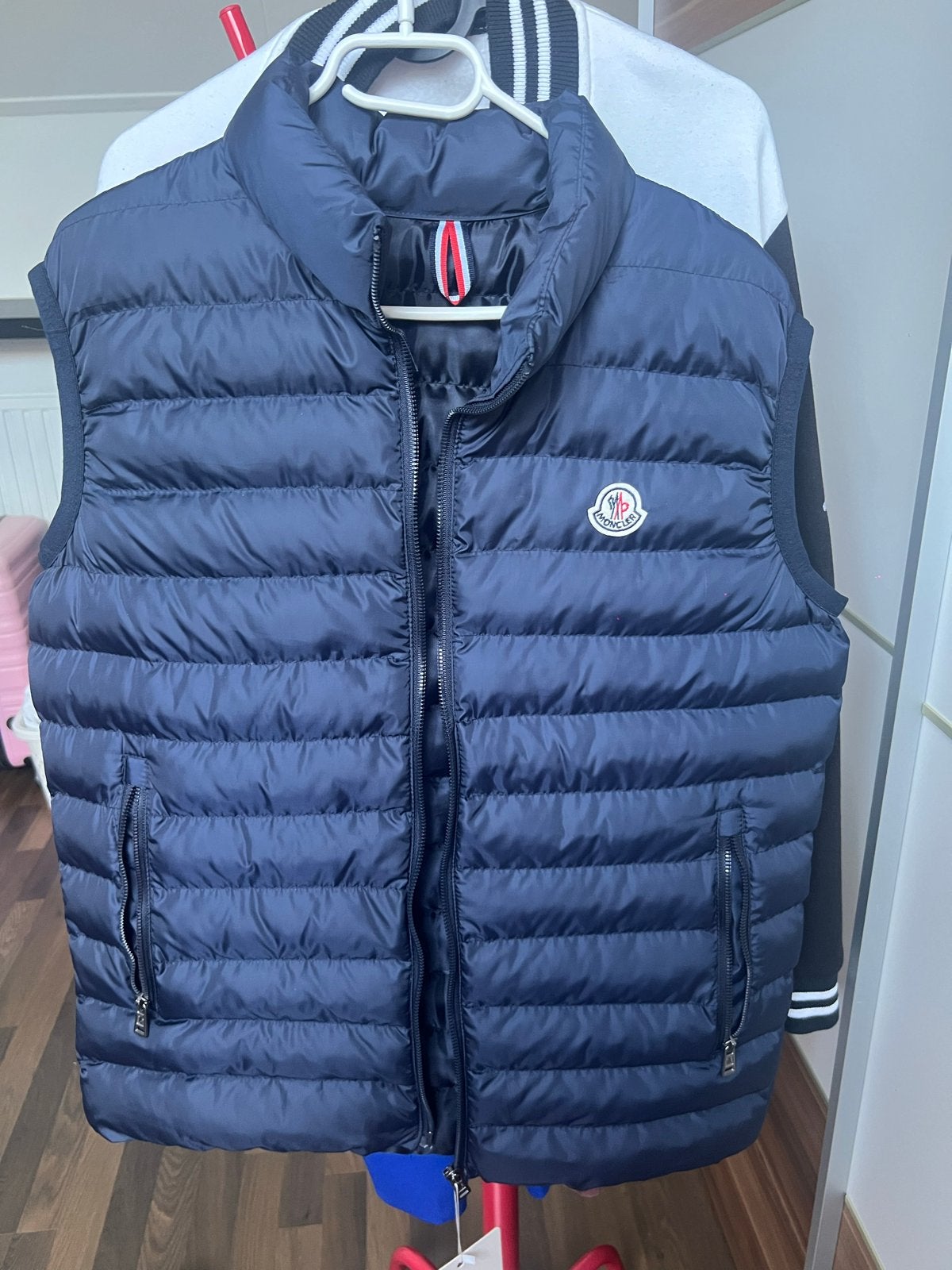 Moncler Bodywarmer, Kleding | Dames, Ophalen of Verzenden, Zo goed als nieuw, Maat 38/40 (M), Blauw